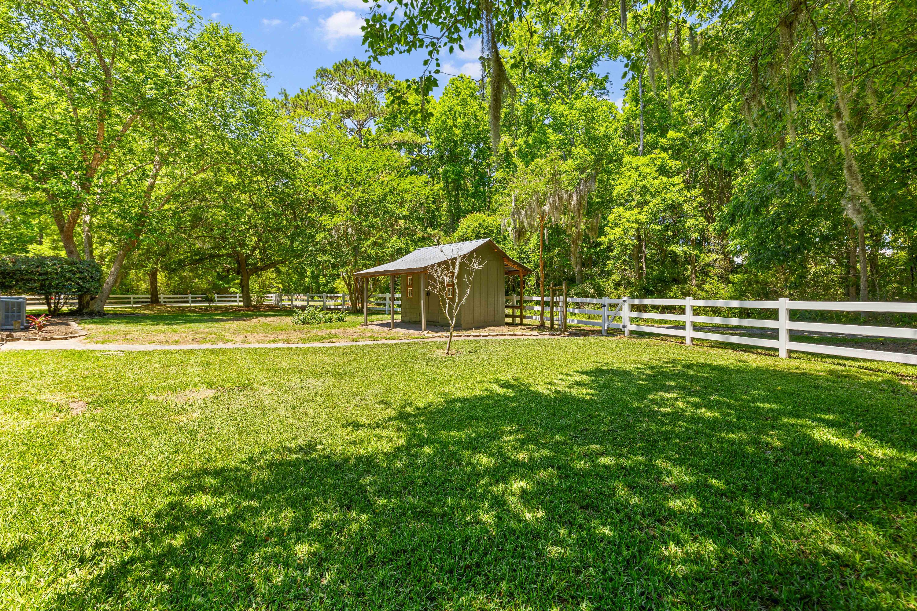 2207 Clam Drive