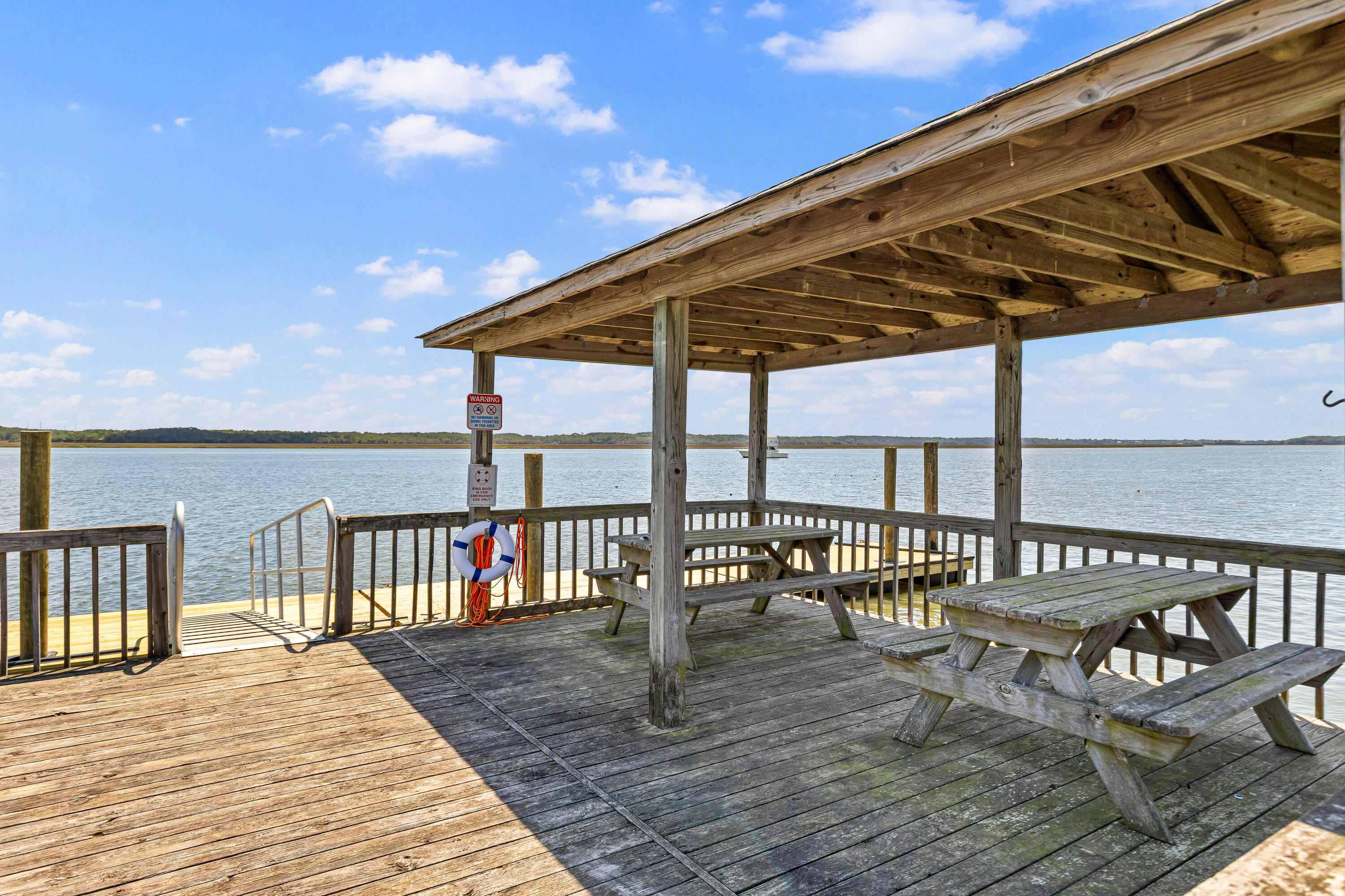 2207 Clam Drive