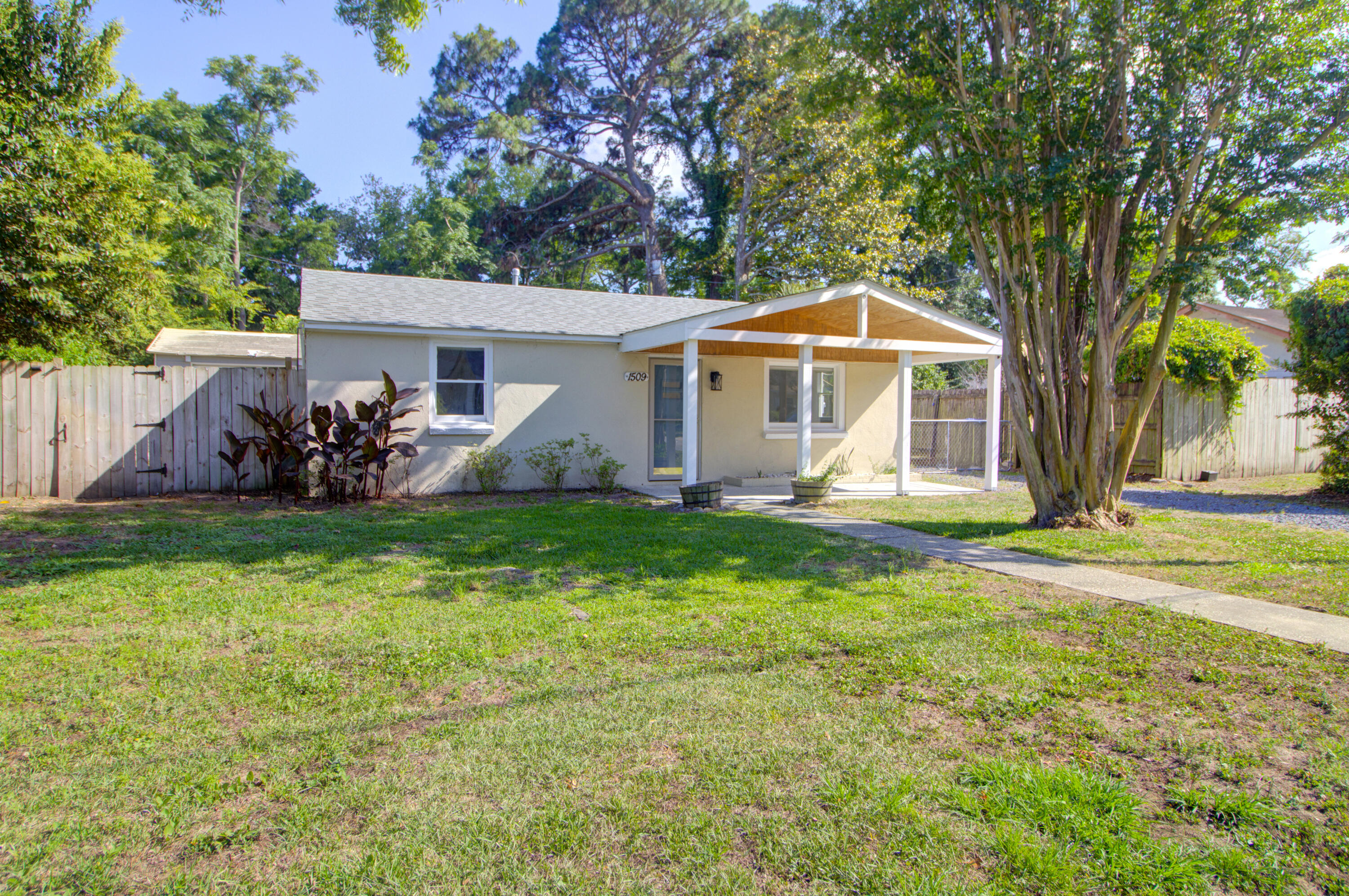 1509 Inland Avenue