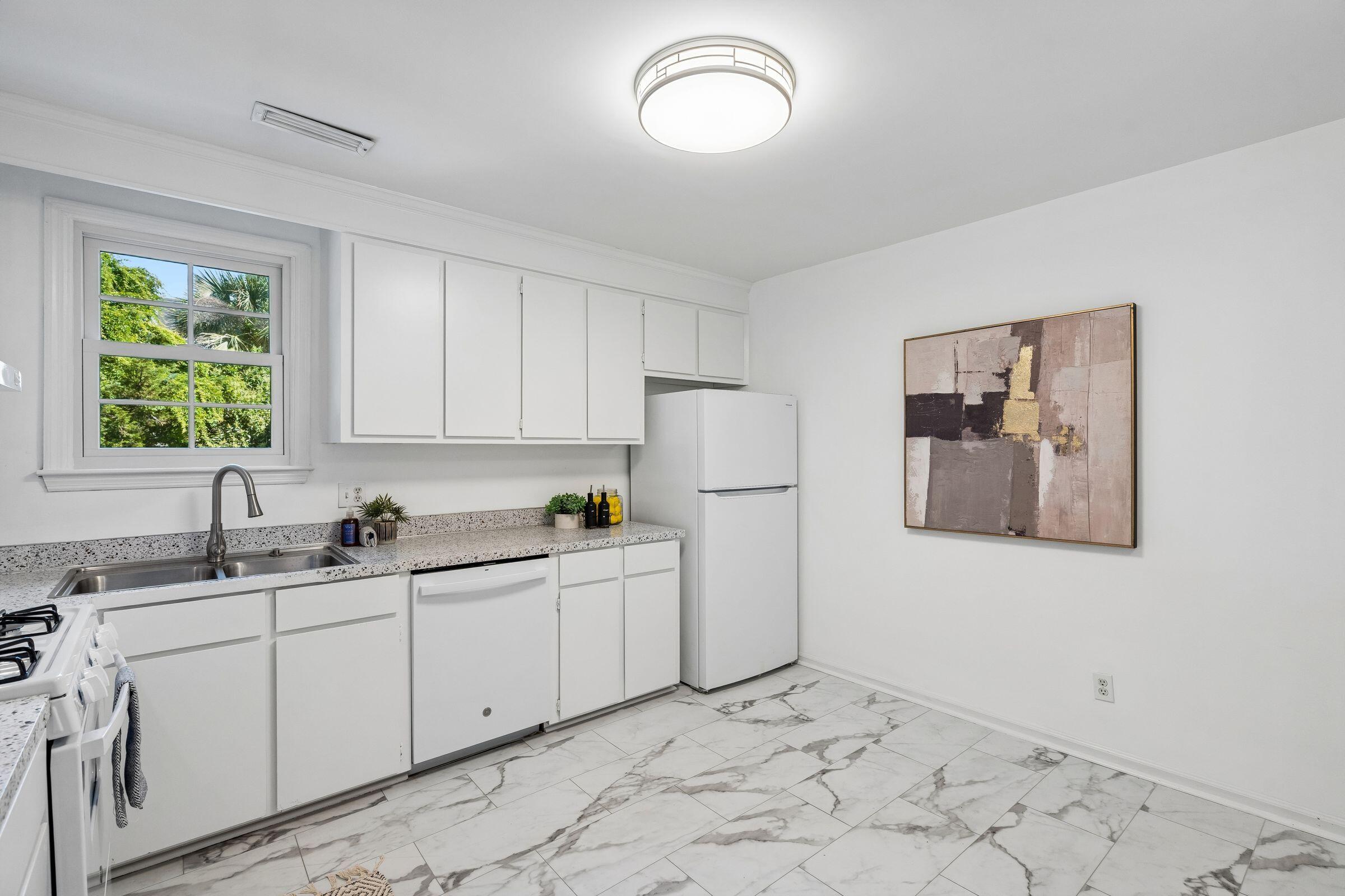 115 Smith Street Apt 6
