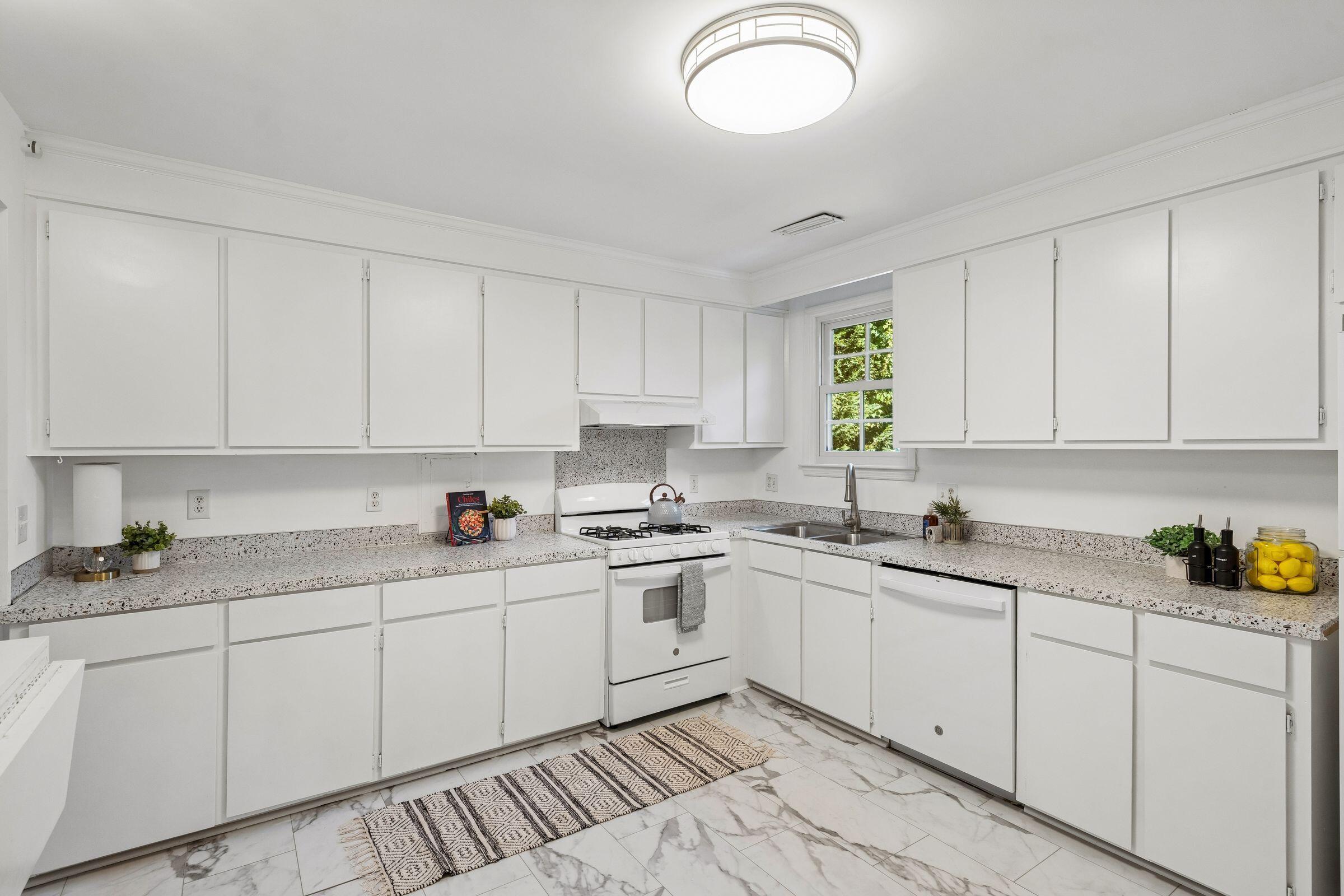 115 Smith Street Apt 6