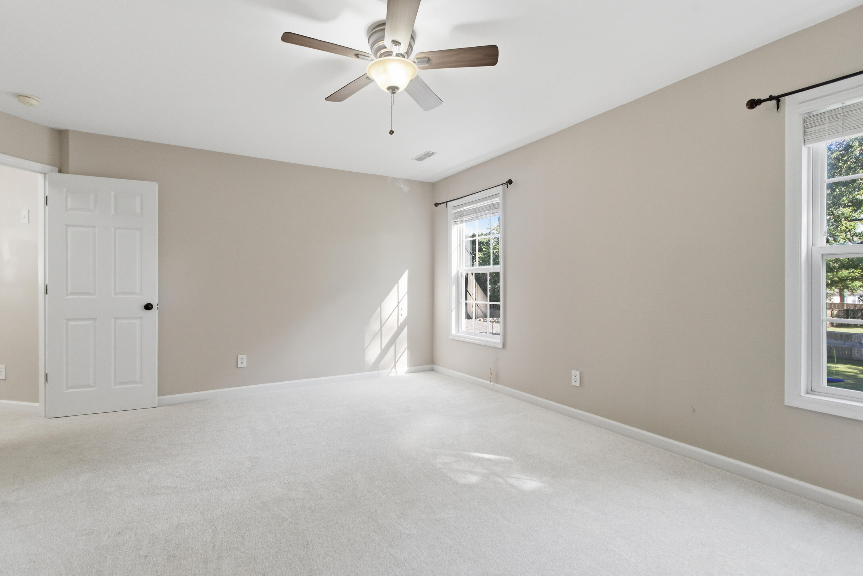 115 Thousand Oaks Circle