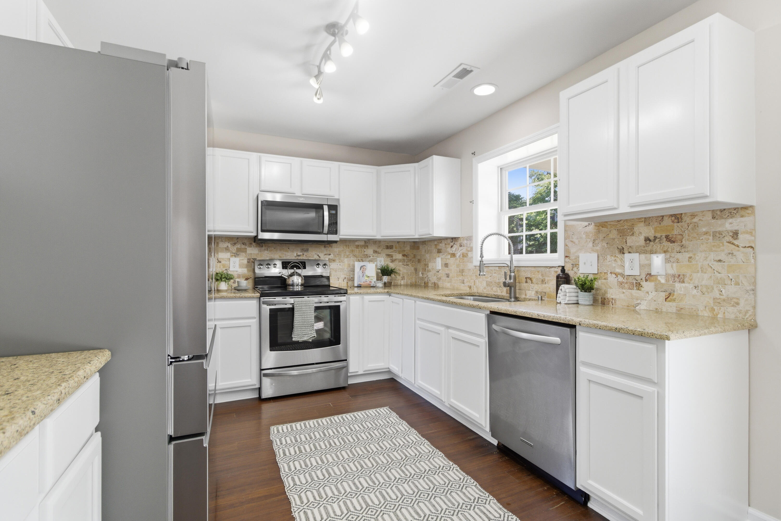 115 Thousand Oaks Circle