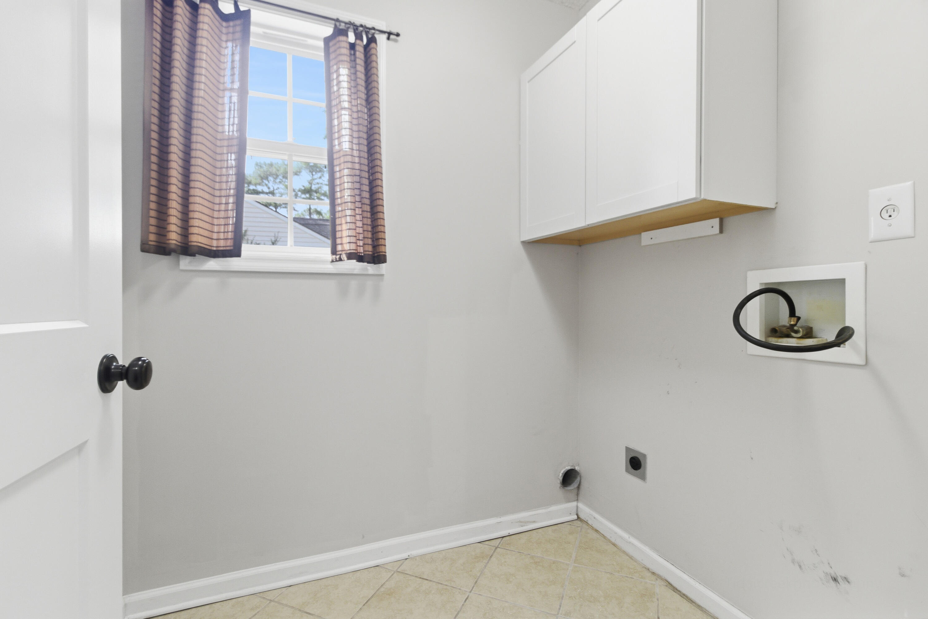 115 Thousand Oaks Circle