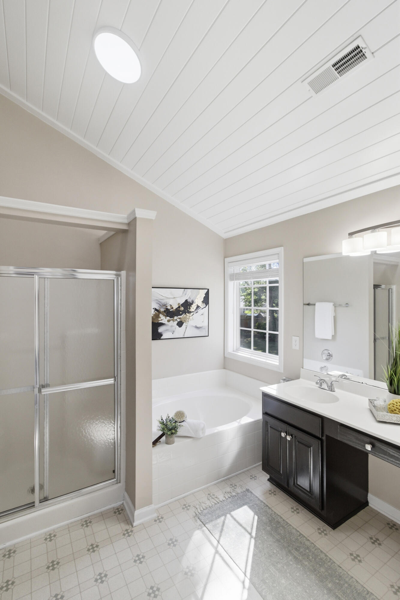 115 Thousand Oaks Circle