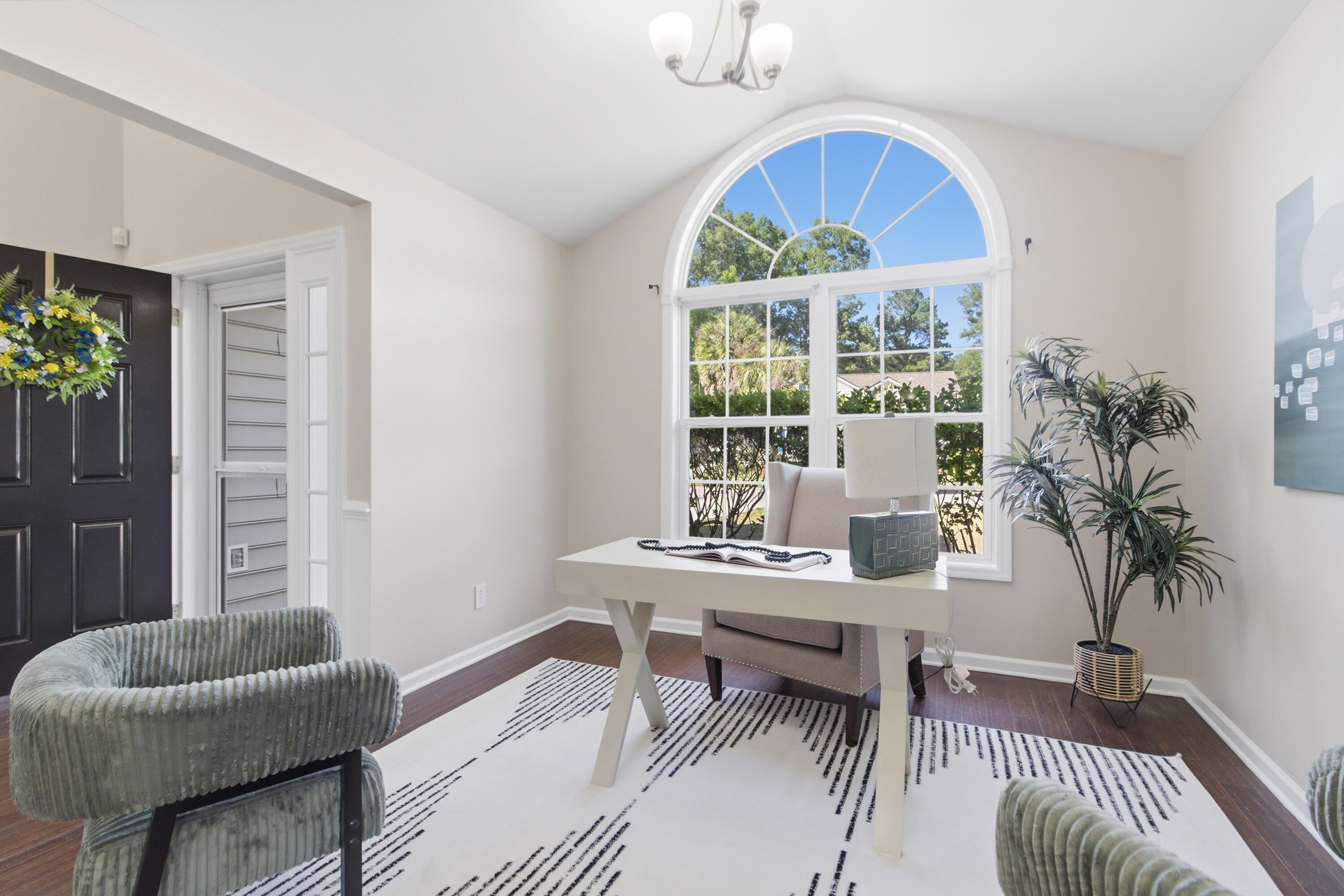 115 Thousand Oaks Circle