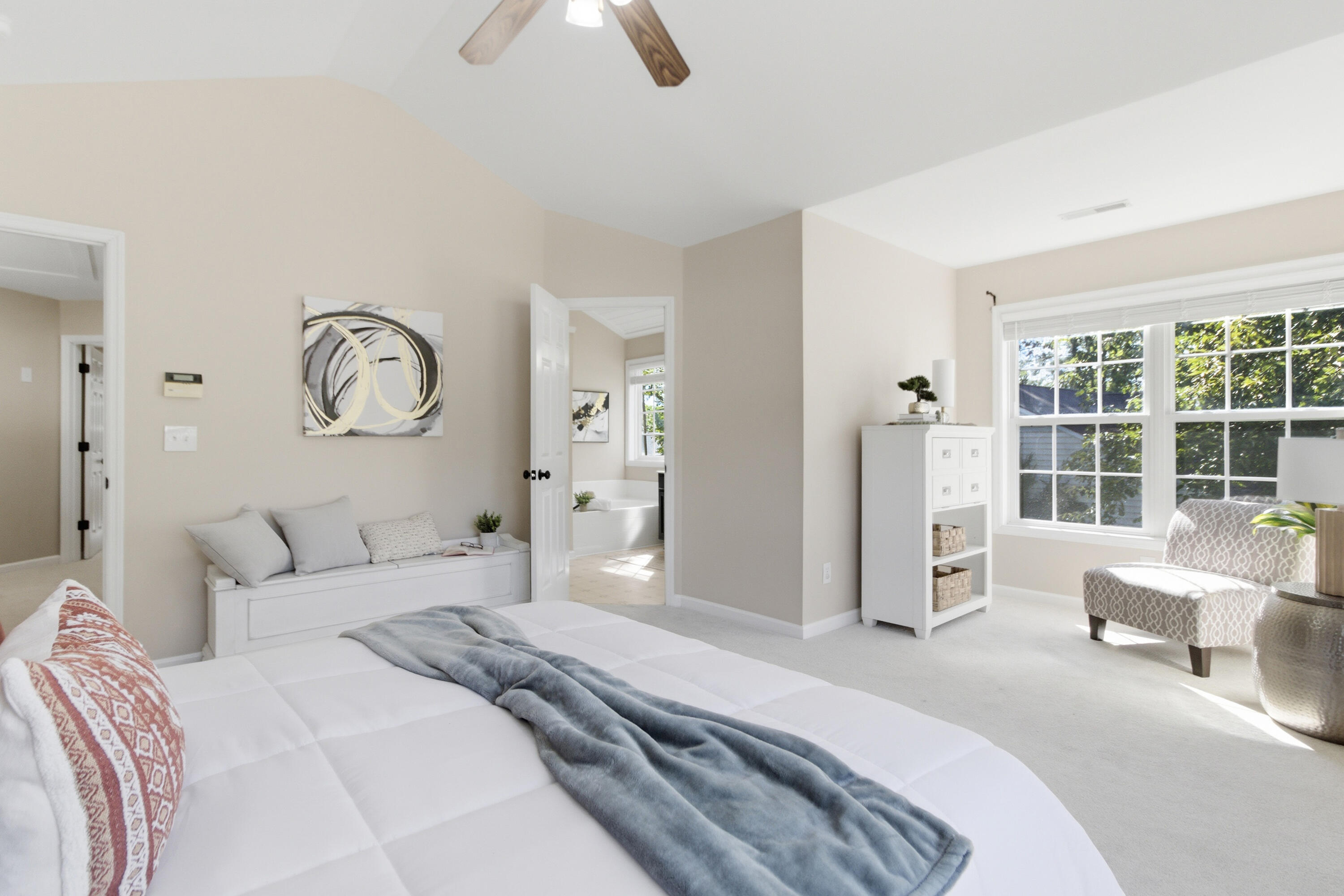 115 Thousand Oaks Circle
