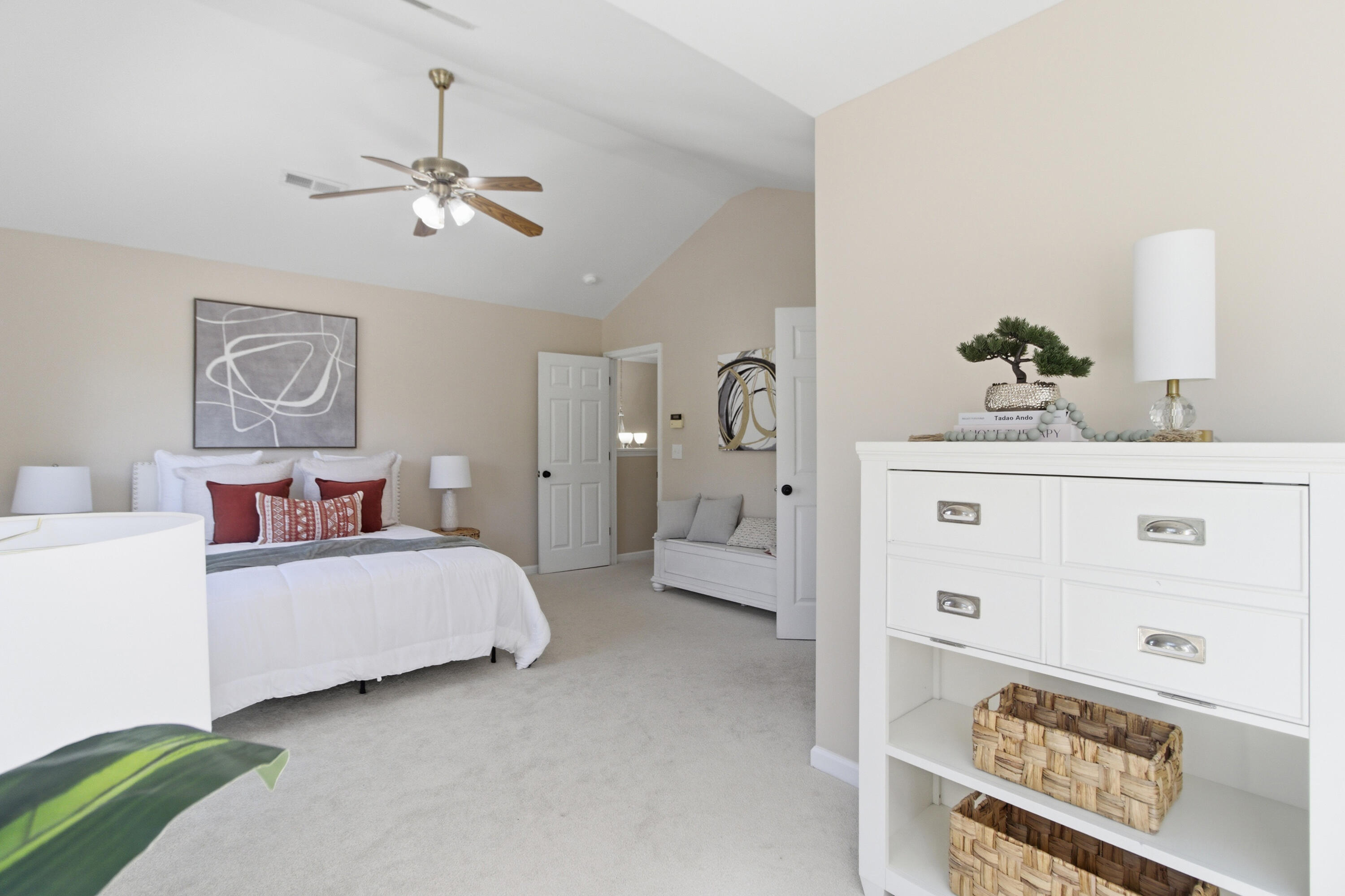 115 Thousand Oaks Circle