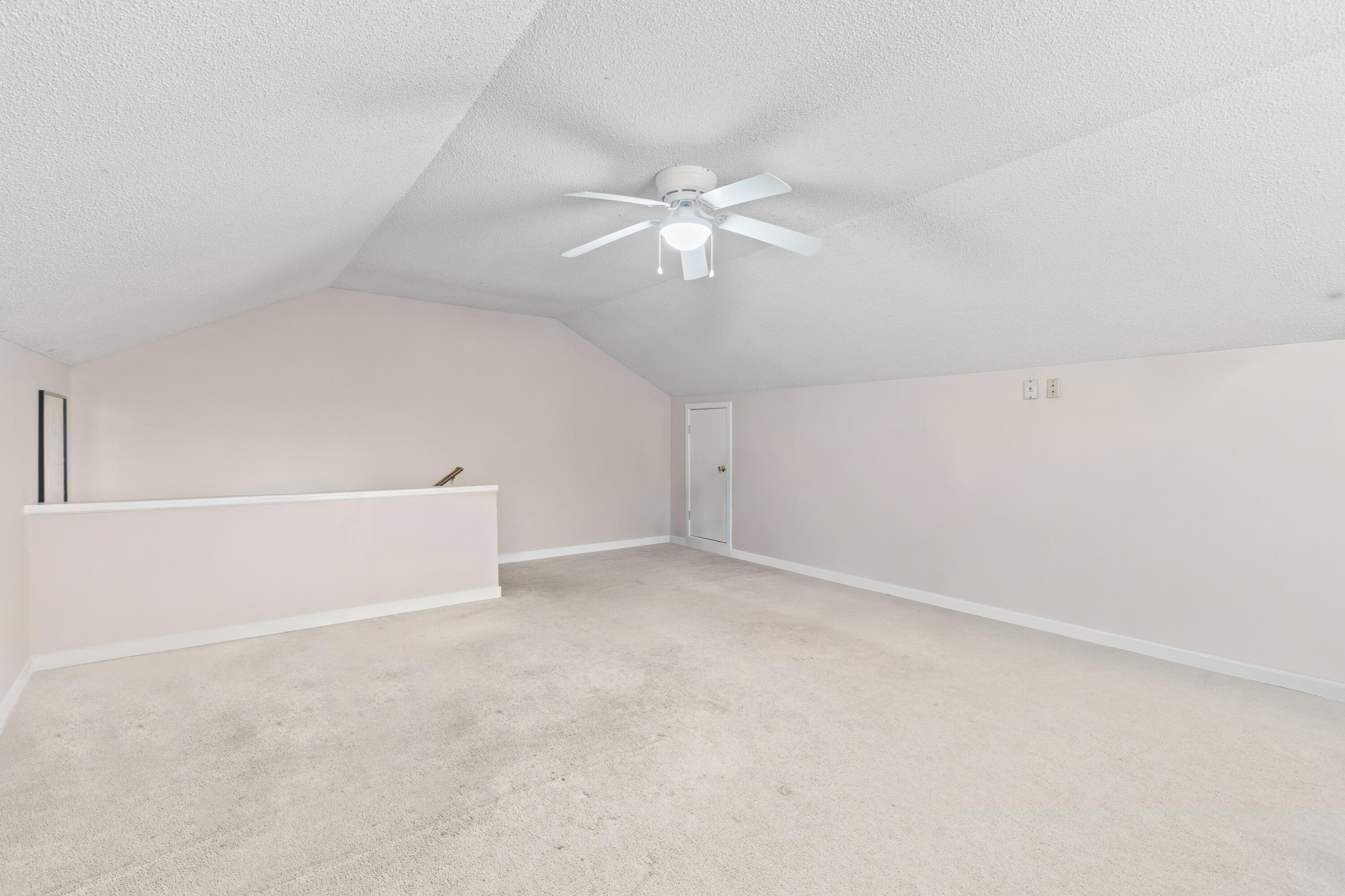 100 Medway Square