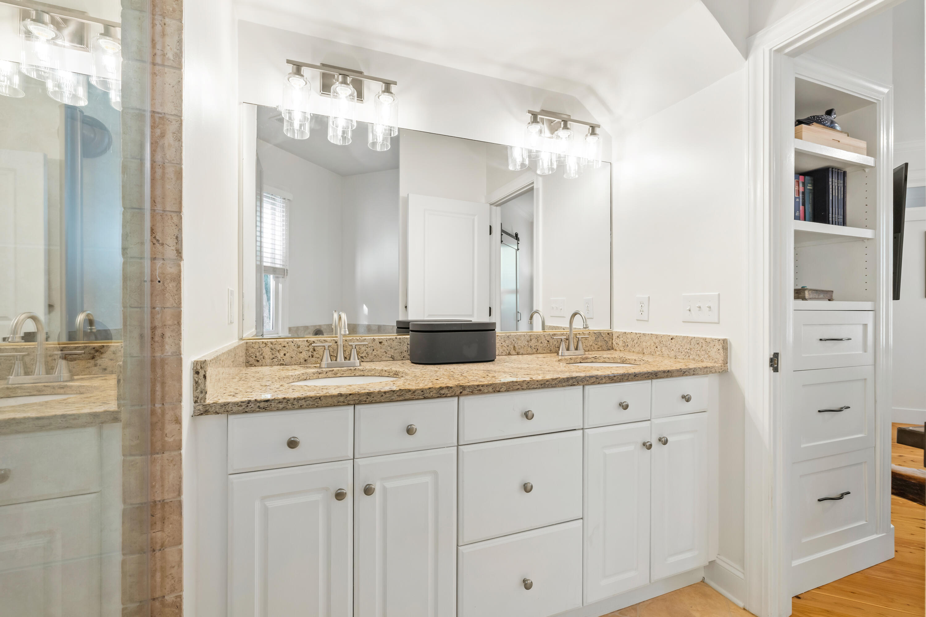 4053 E Amy Lane