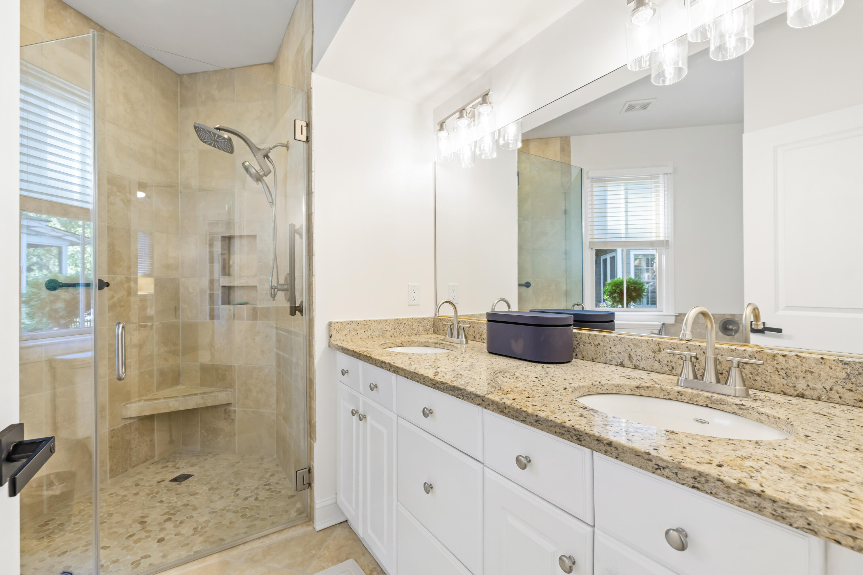 4053 E Amy Lane
