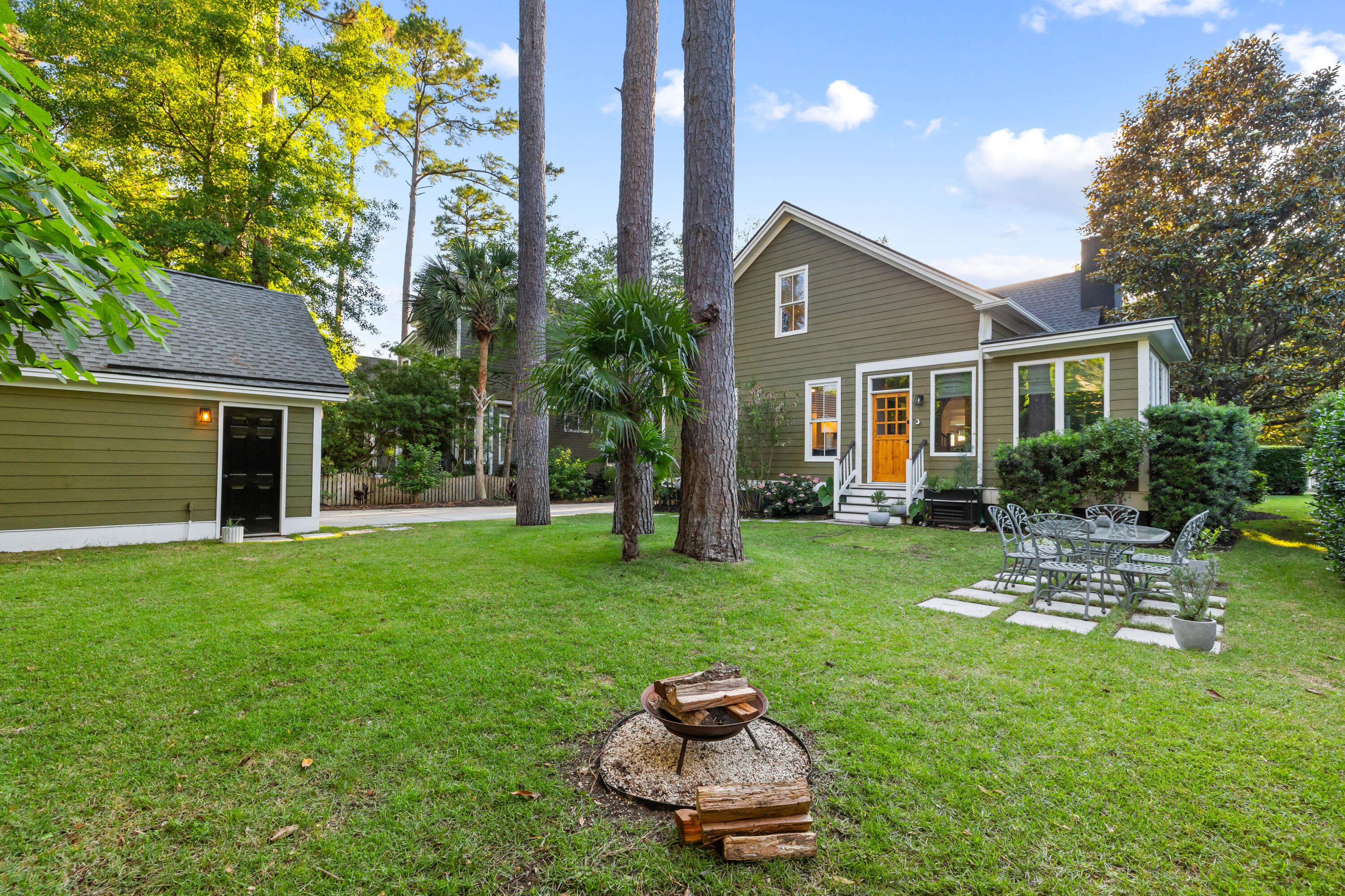 4053 E Amy Lane