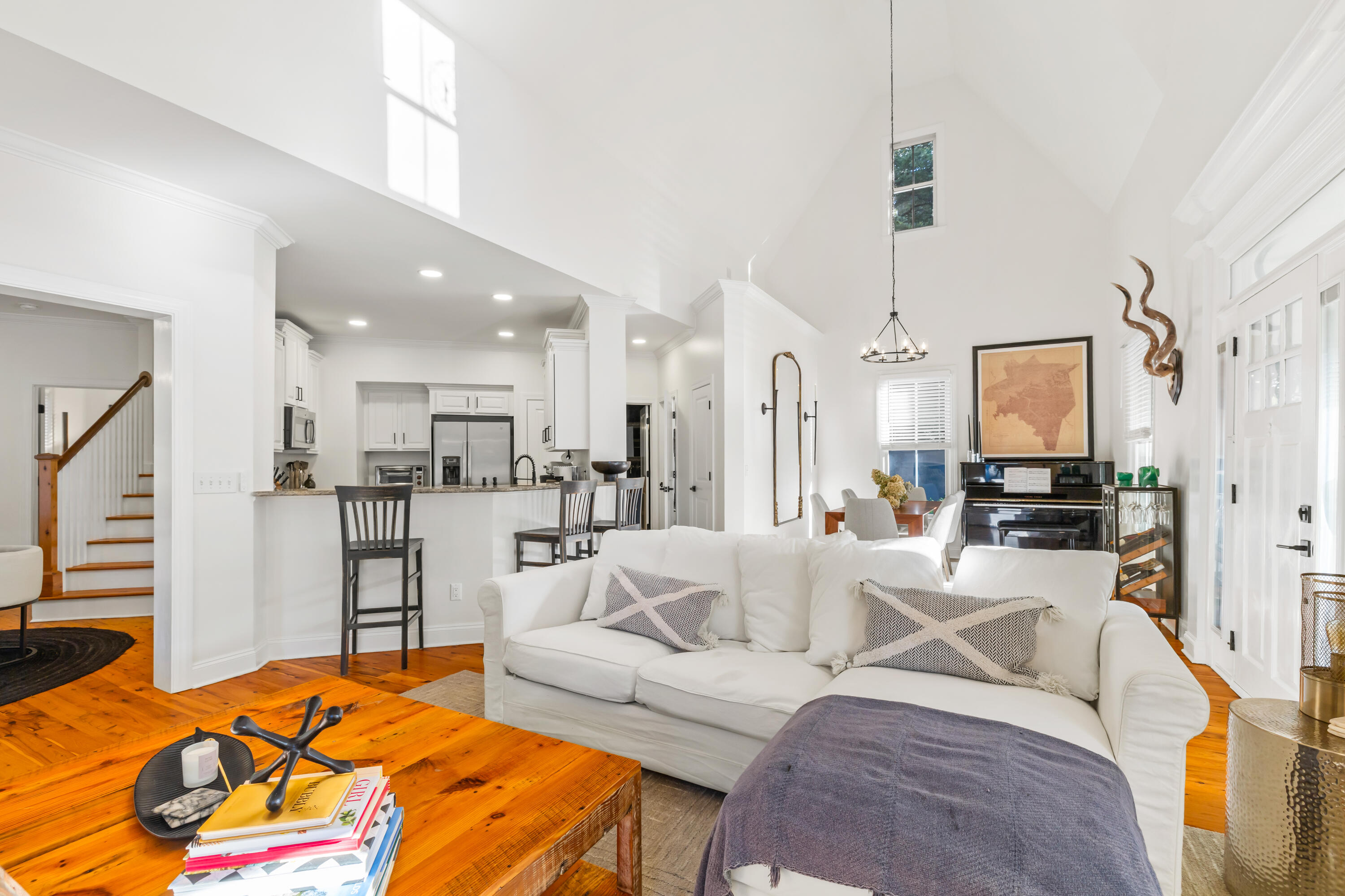 4053 E Amy Lane