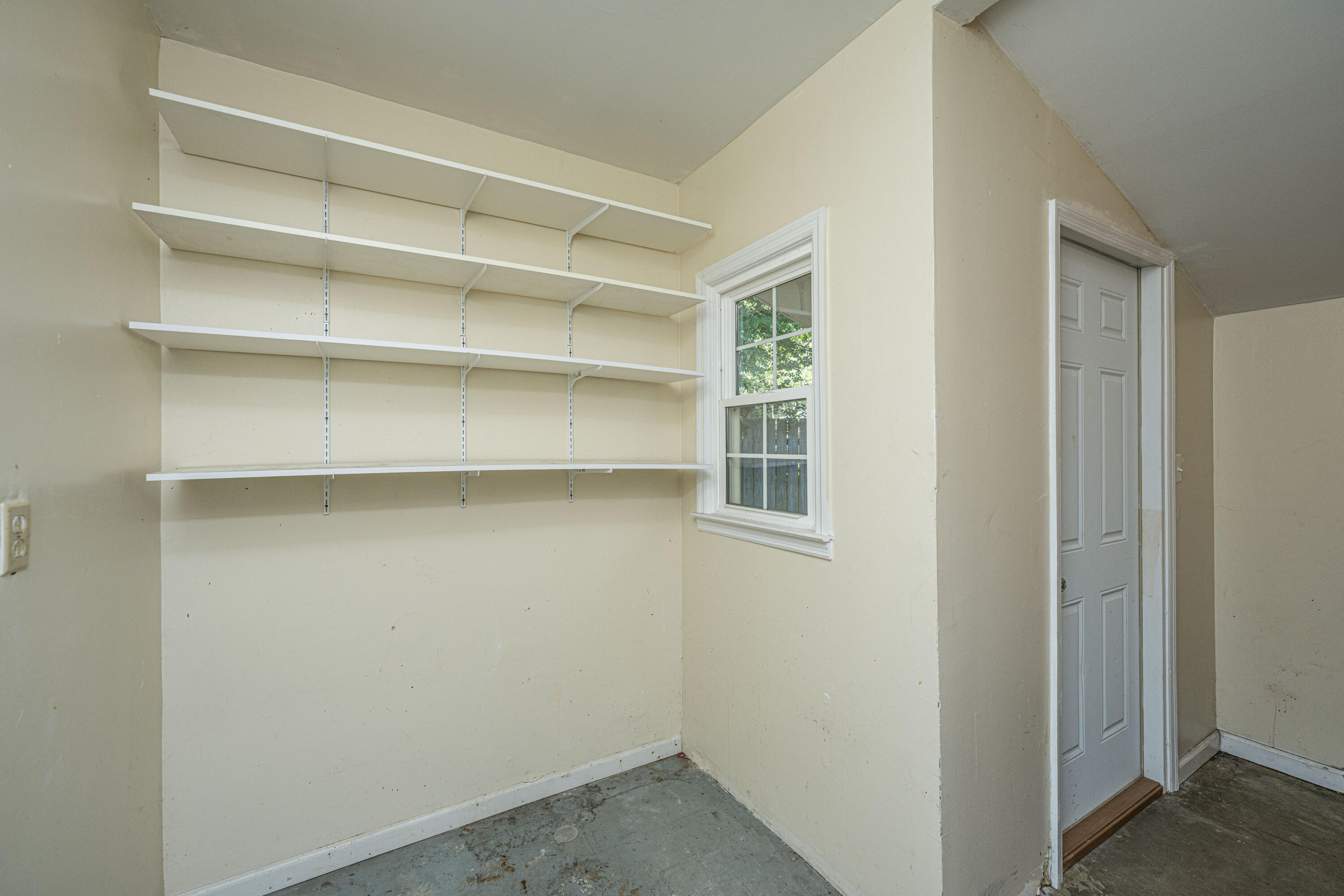 1281 Pickett Street