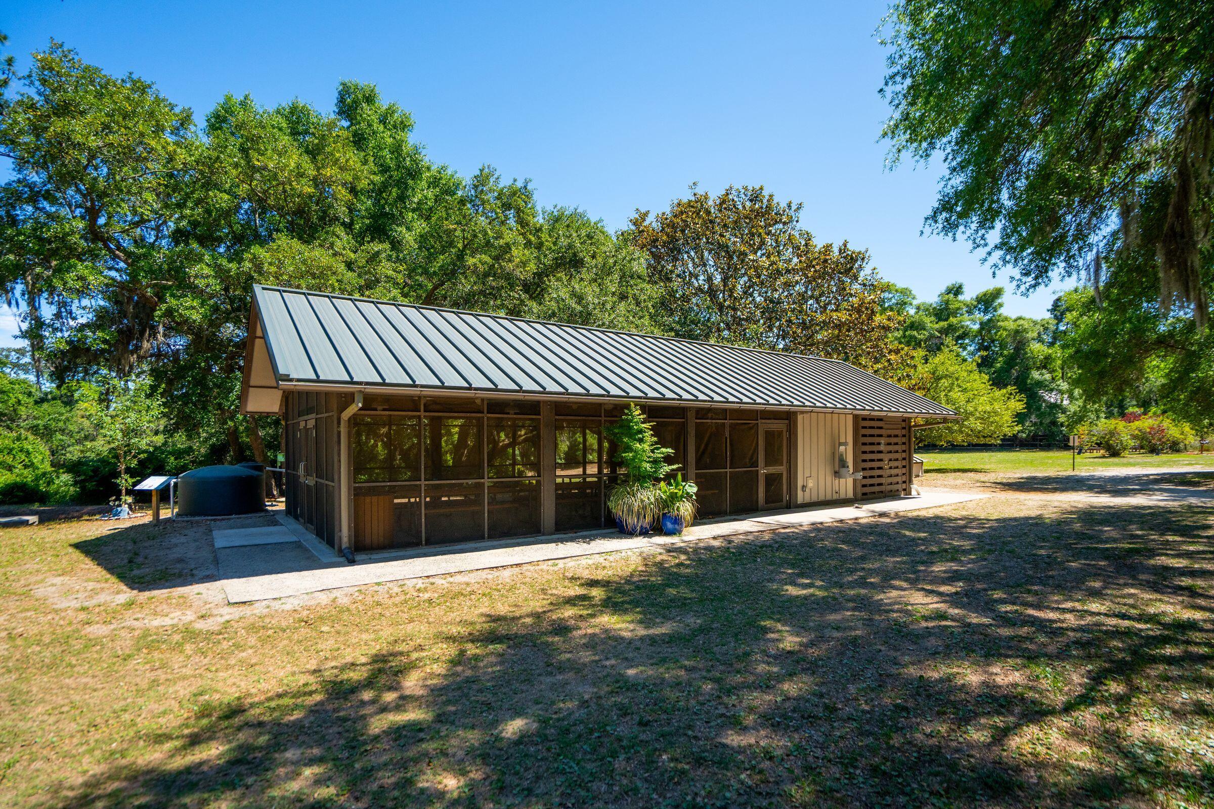485 Fort Johnson Road