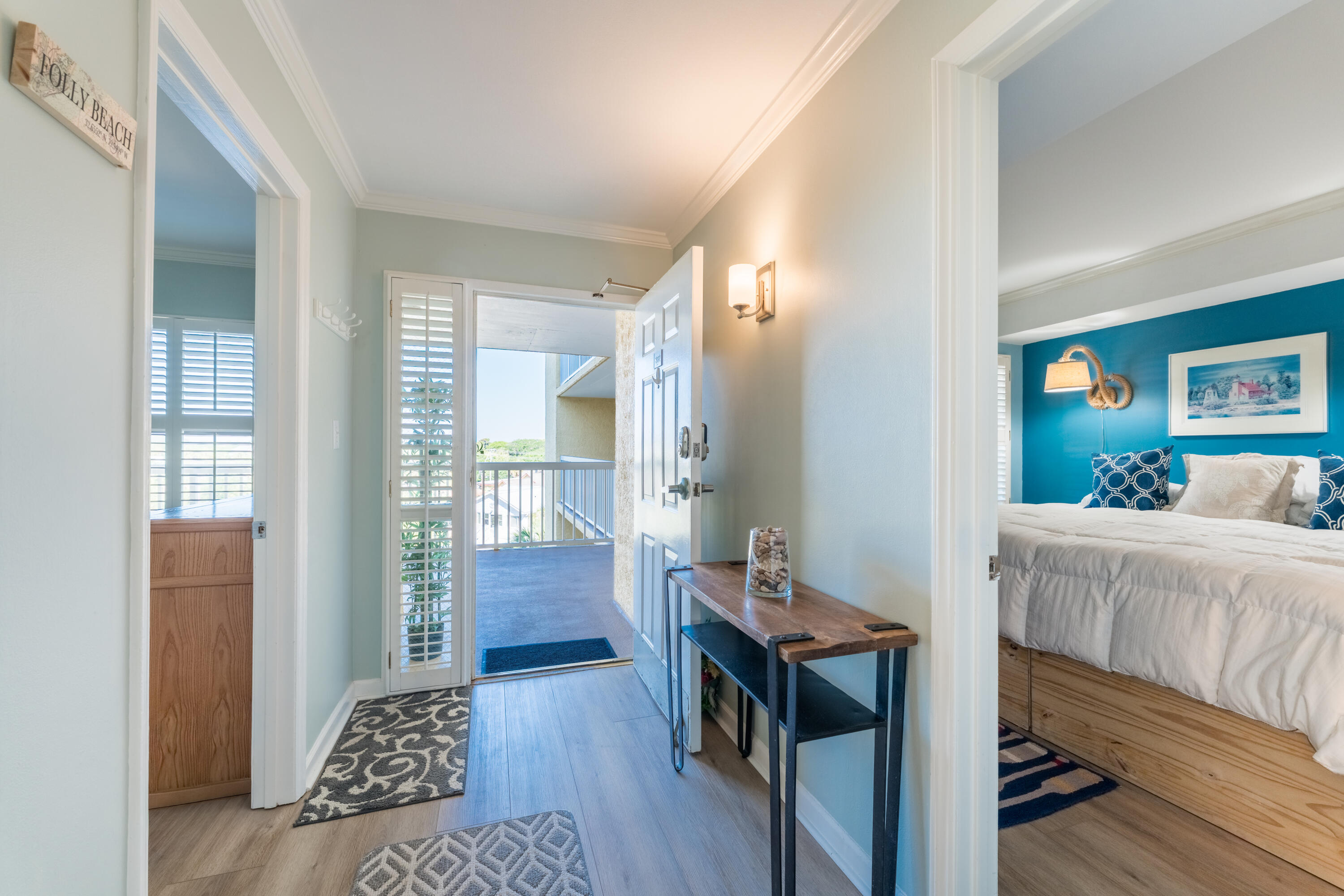 201 W Arctic Avenue Apt 302