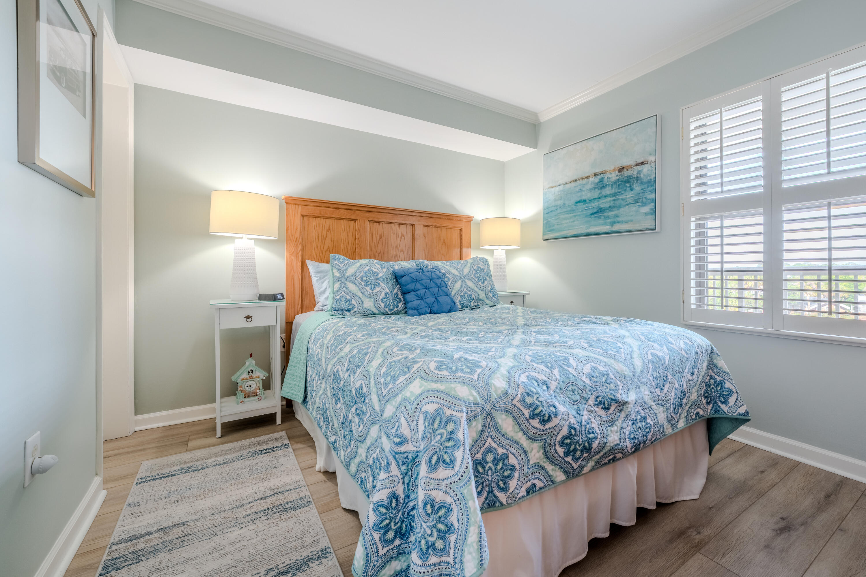 201 W Arctic Avenue Apt 302