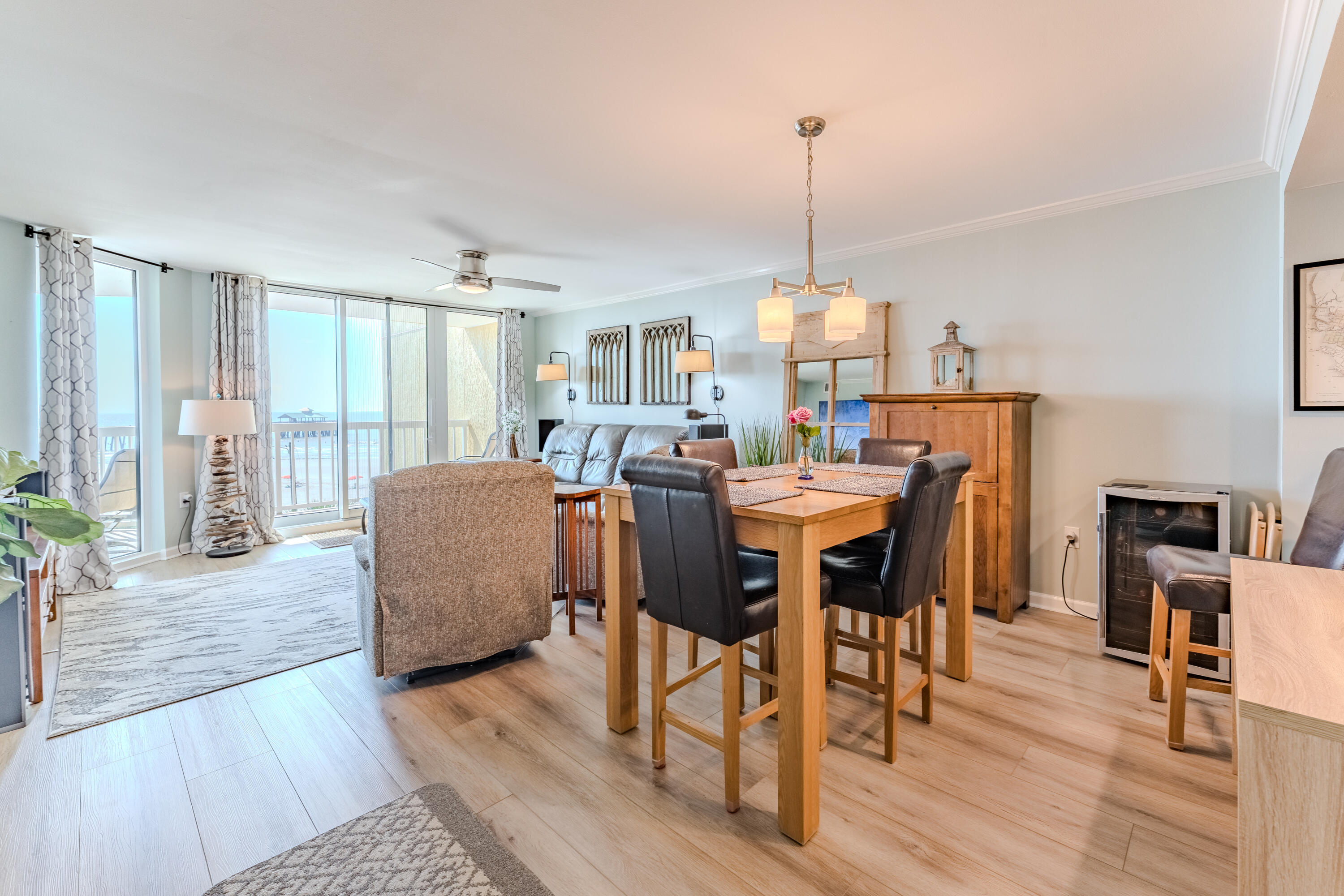 201 W Arctic Avenue Apt 302