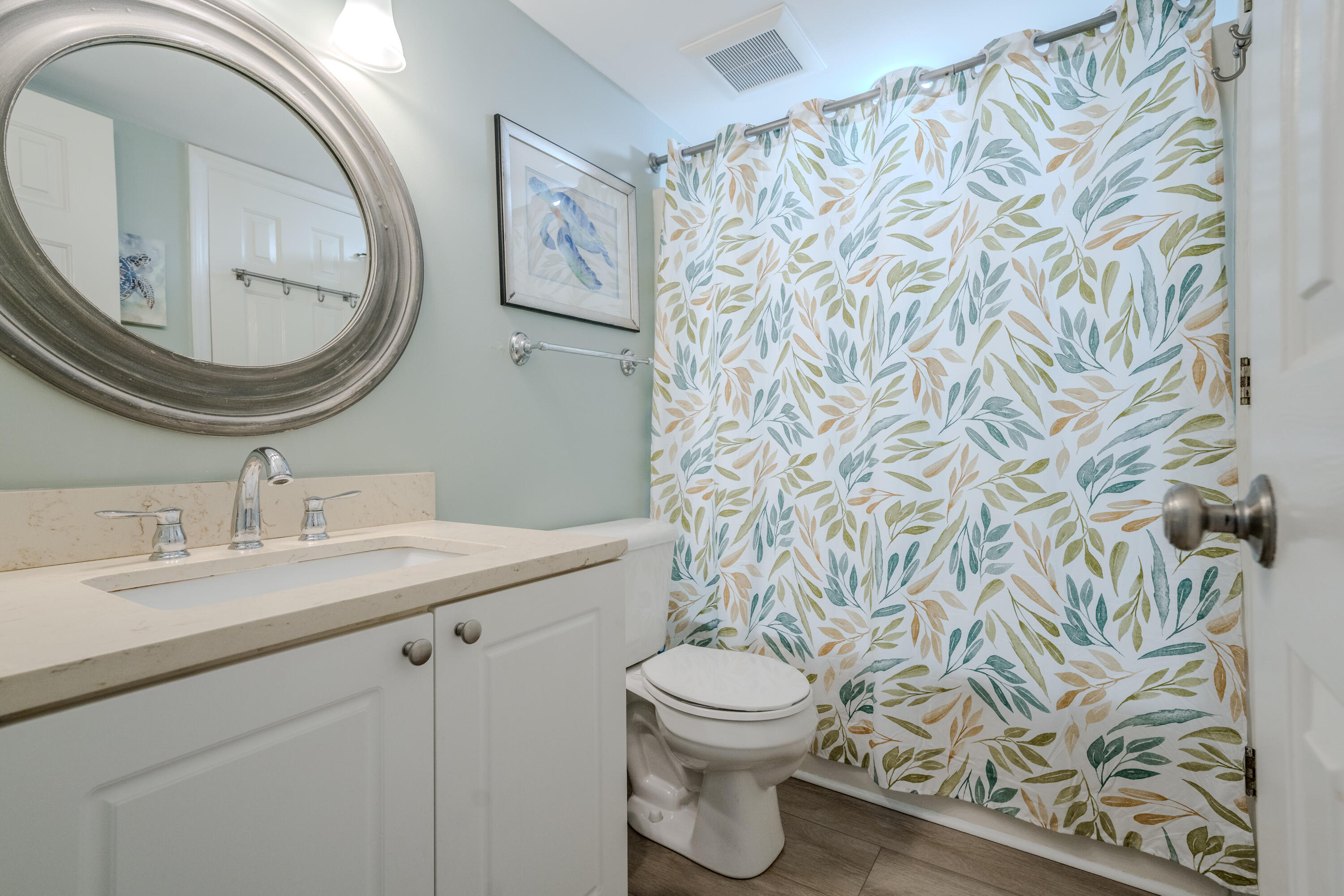 201 W Arctic Avenue Apt 302