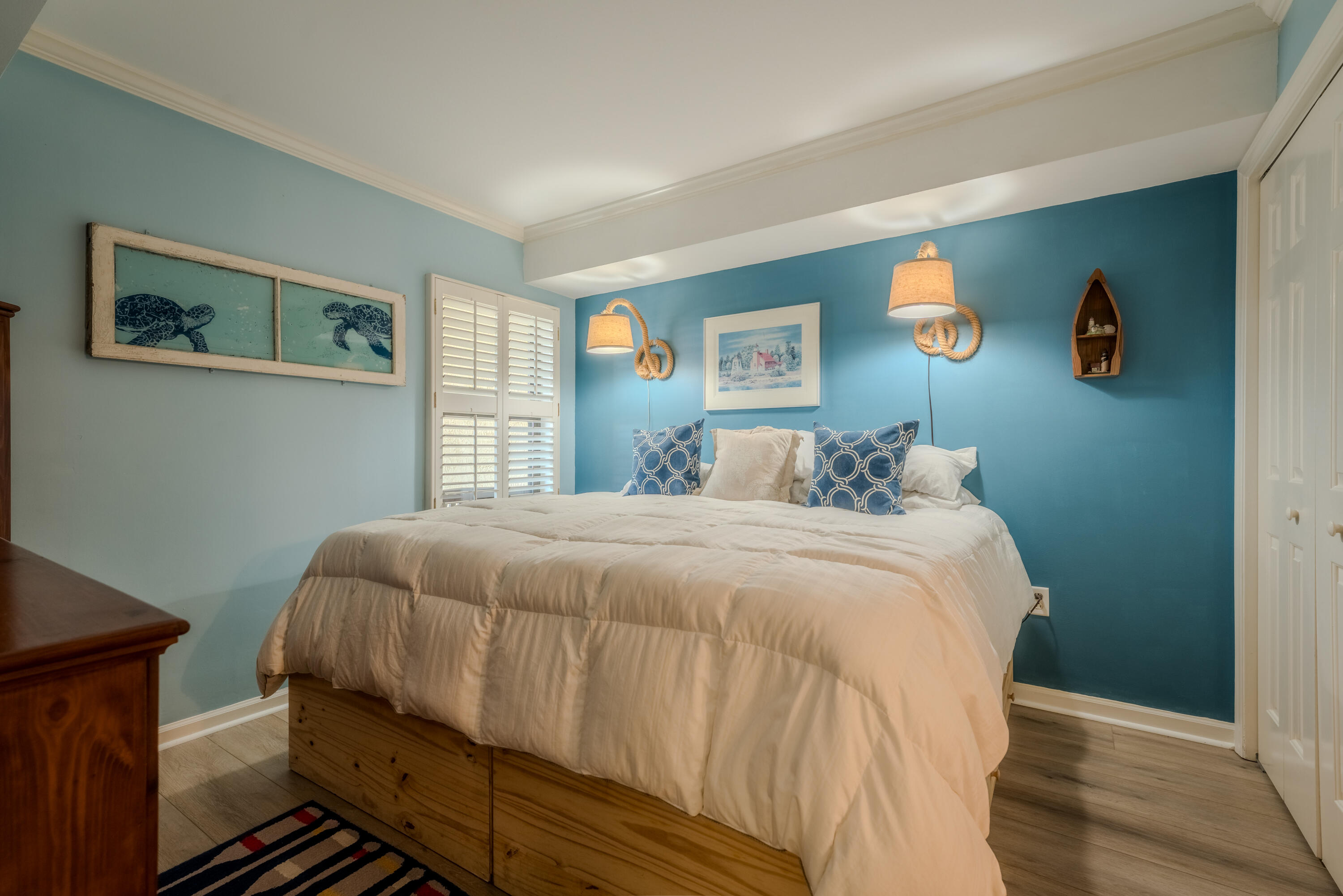 201 W Arctic Avenue Apt 302