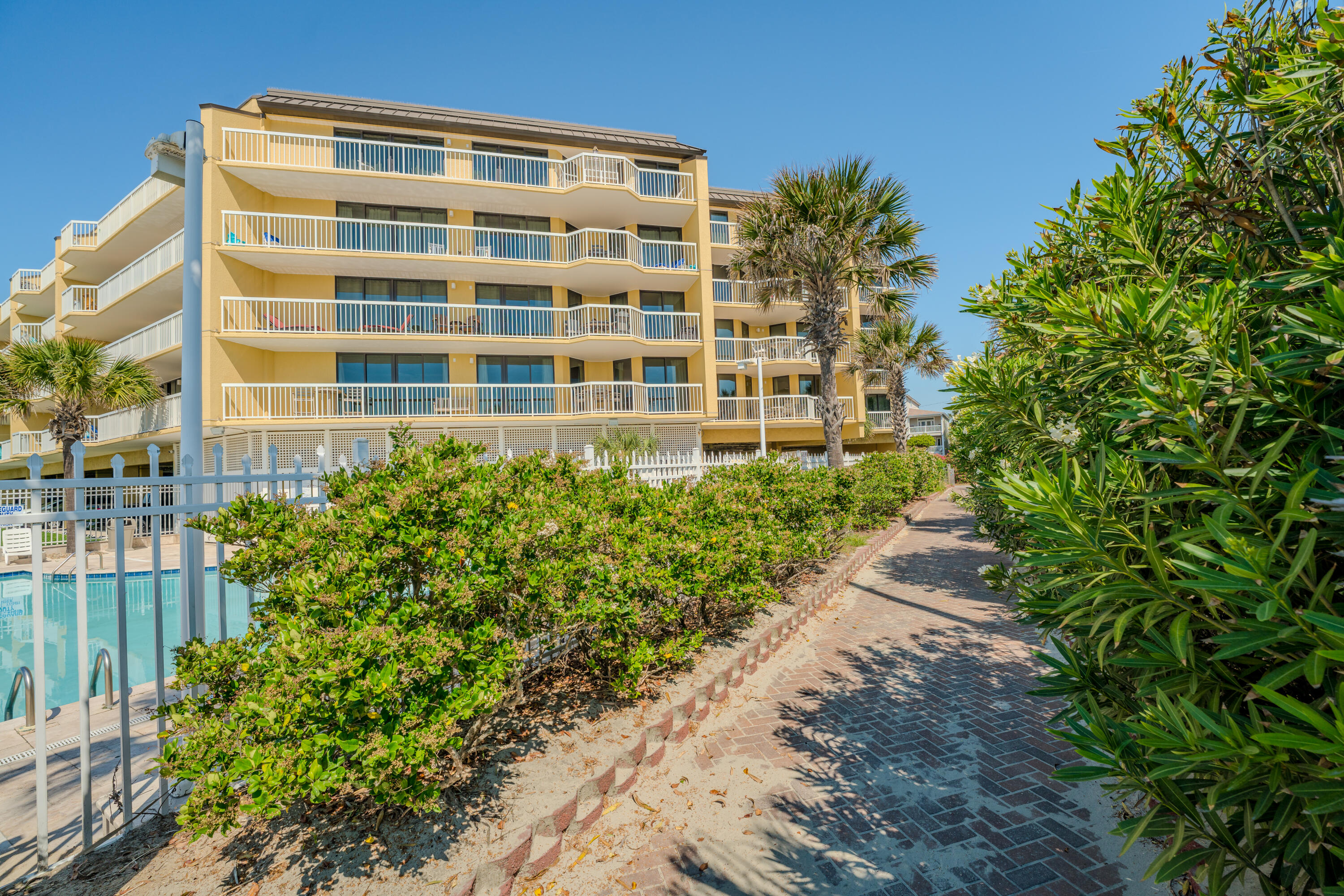 201 W Arctic Avenue Apt 302