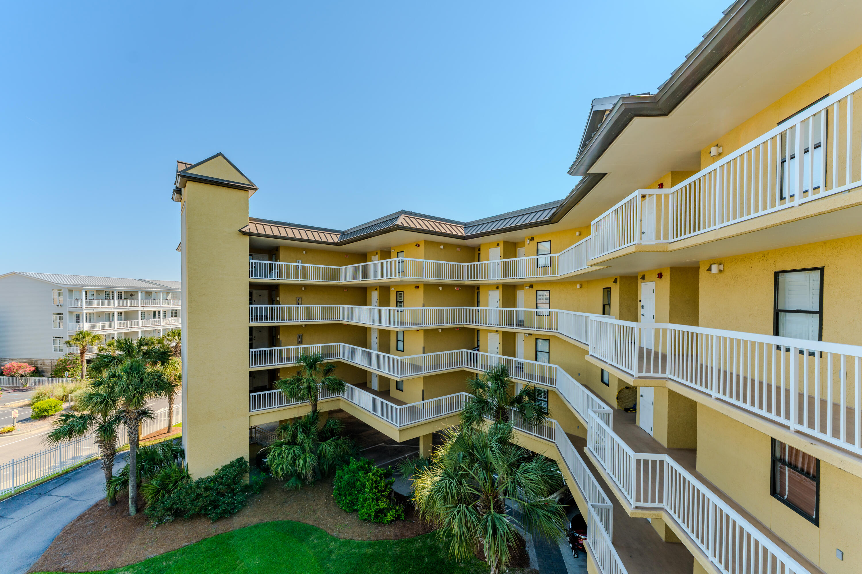 201 W Arctic Avenue Apt 302