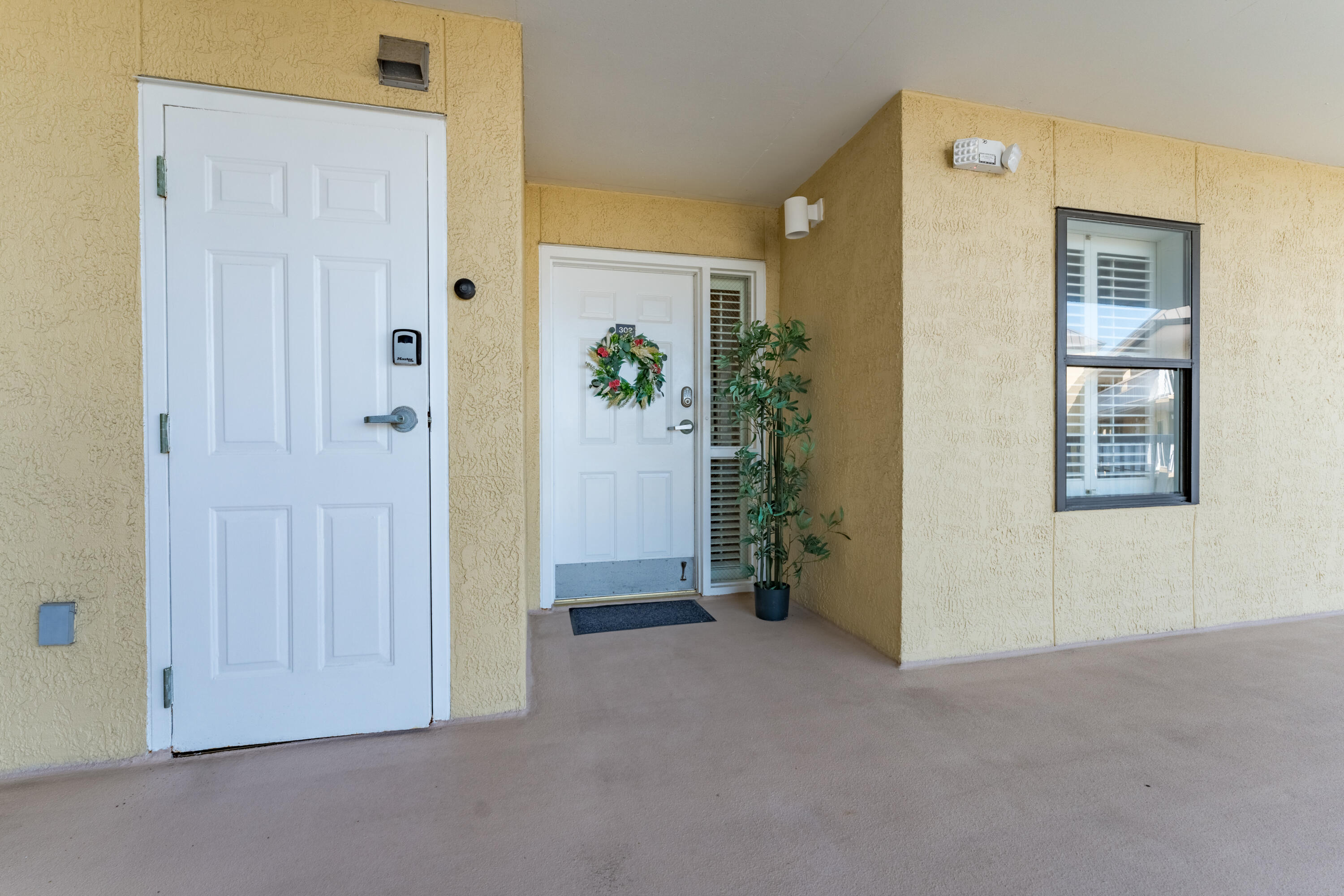 201 W Arctic Avenue Apt 302