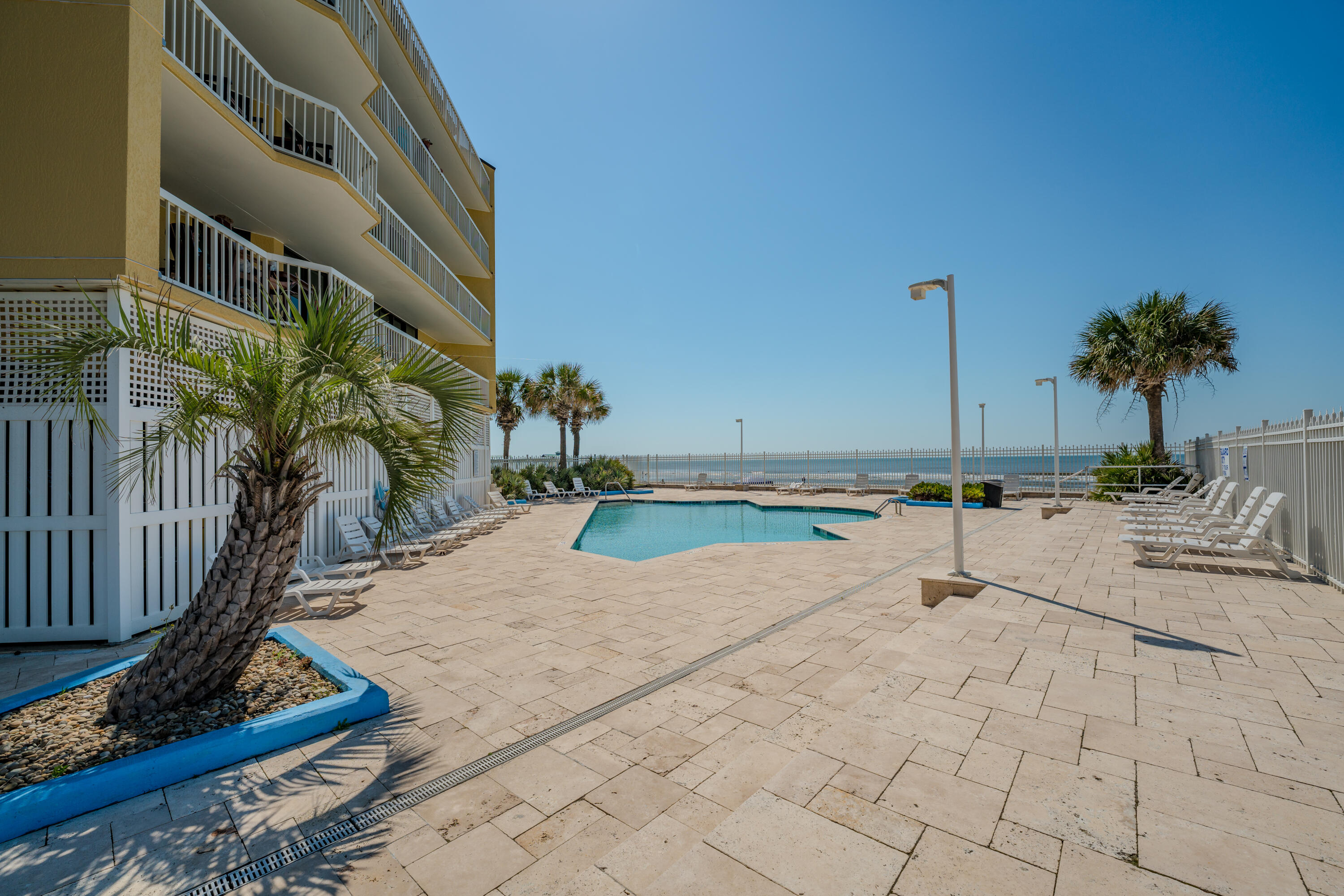 201 W Arctic Avenue Apt 302