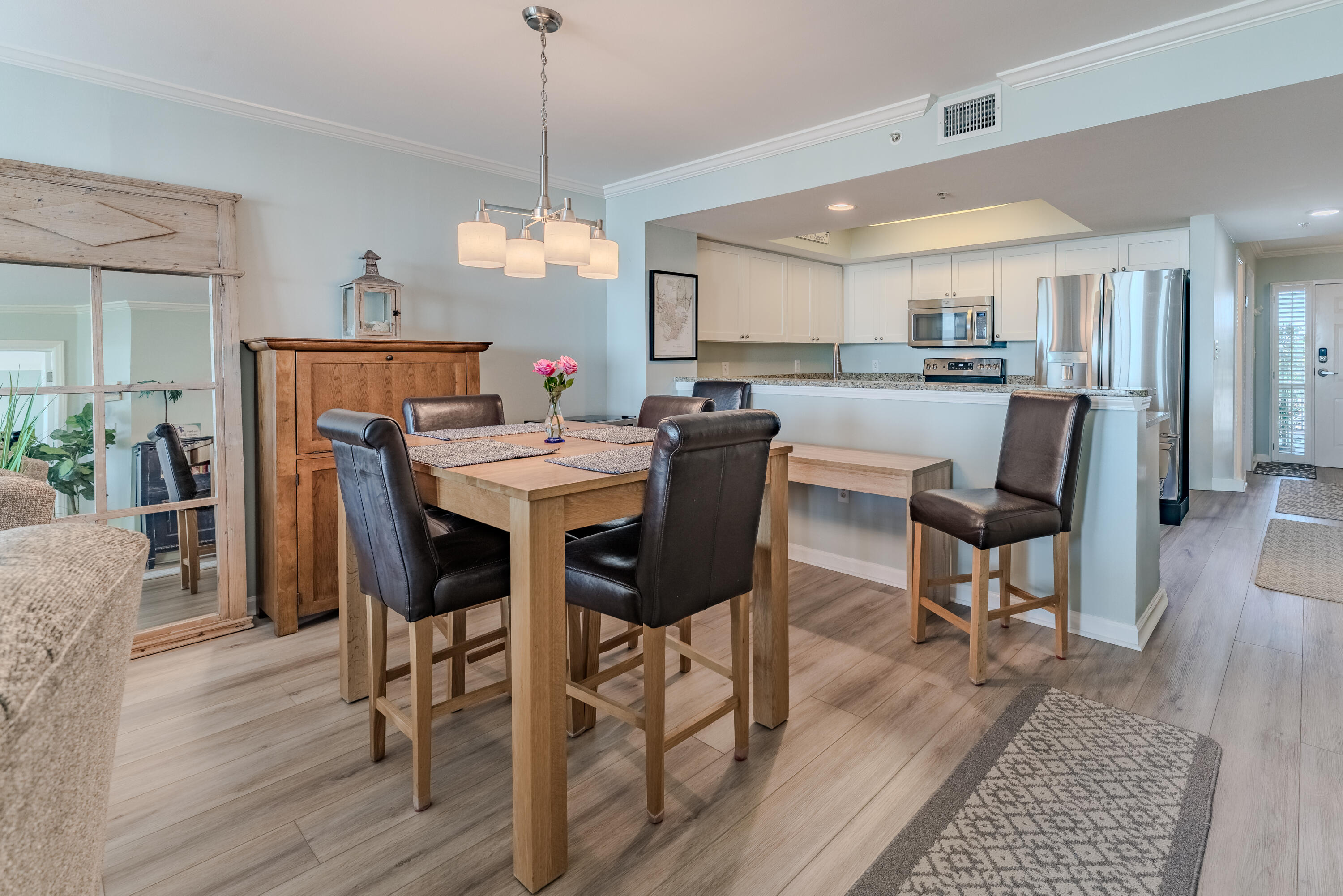 201 W Arctic Avenue Apt 302