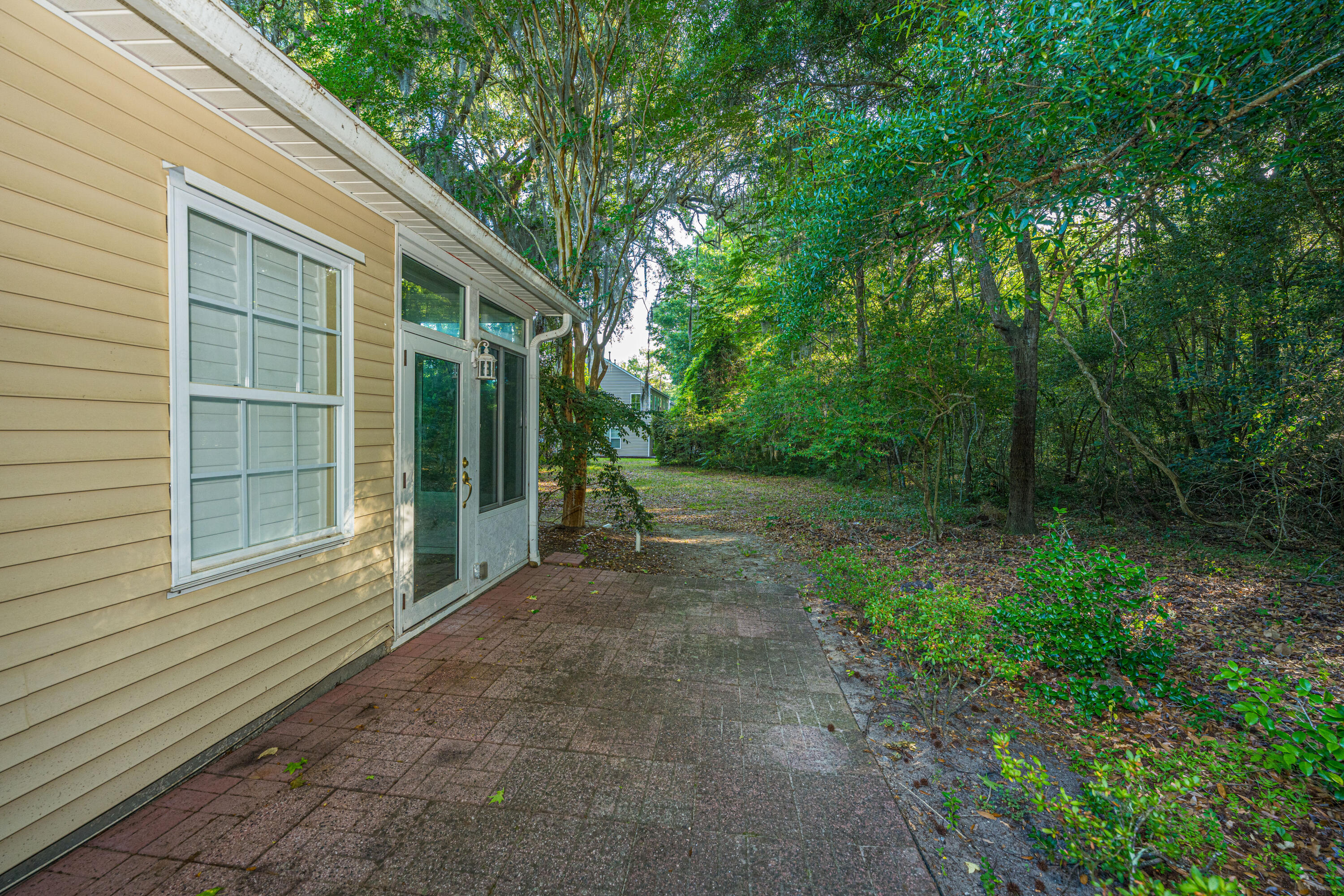 1126 Santa Elena Way