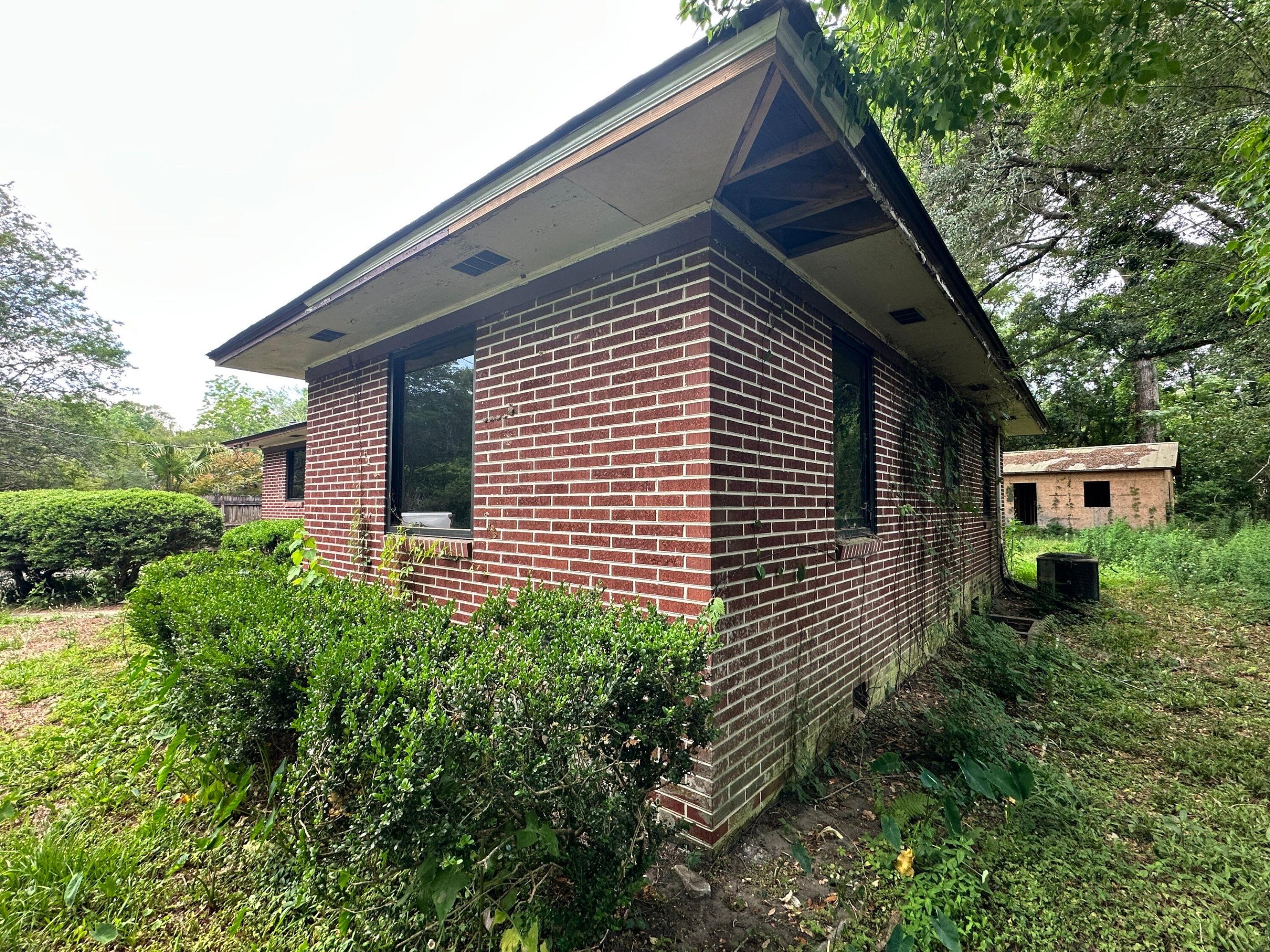 321 Howle Avenue