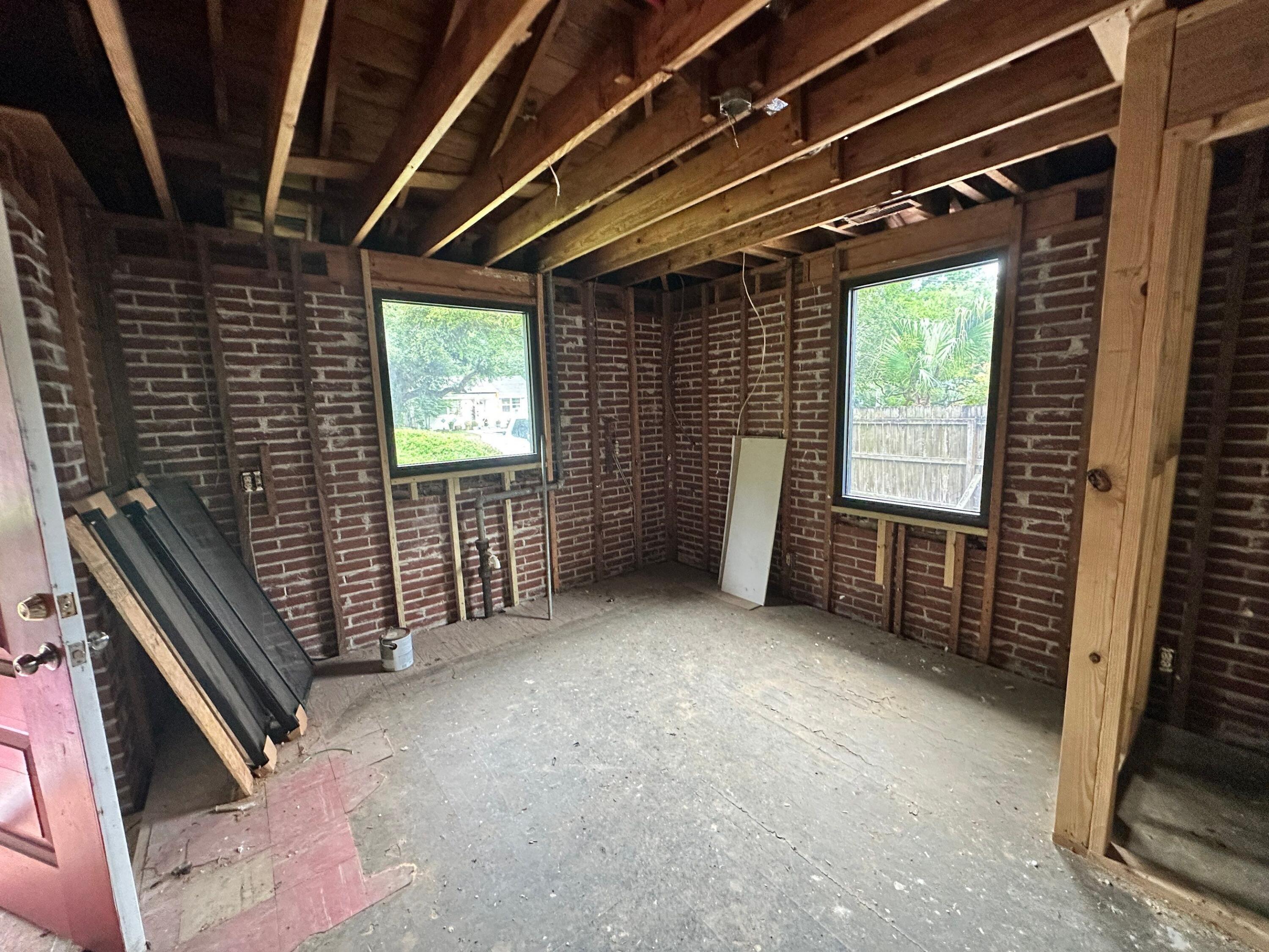 321 Howle Avenue