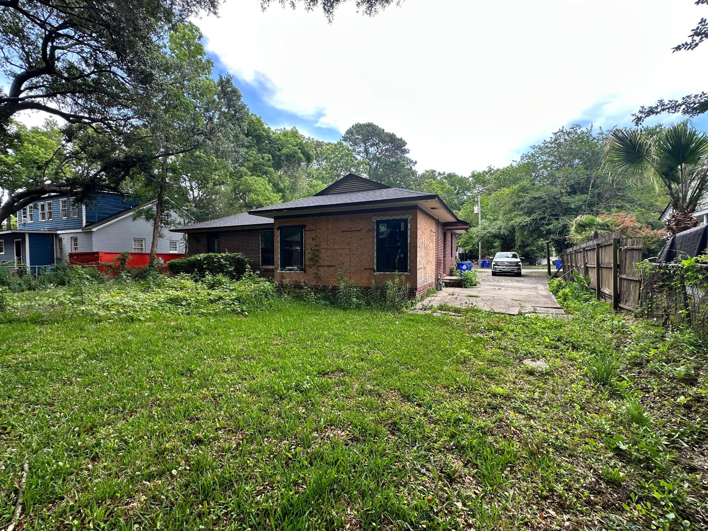 321 Howle Avenue