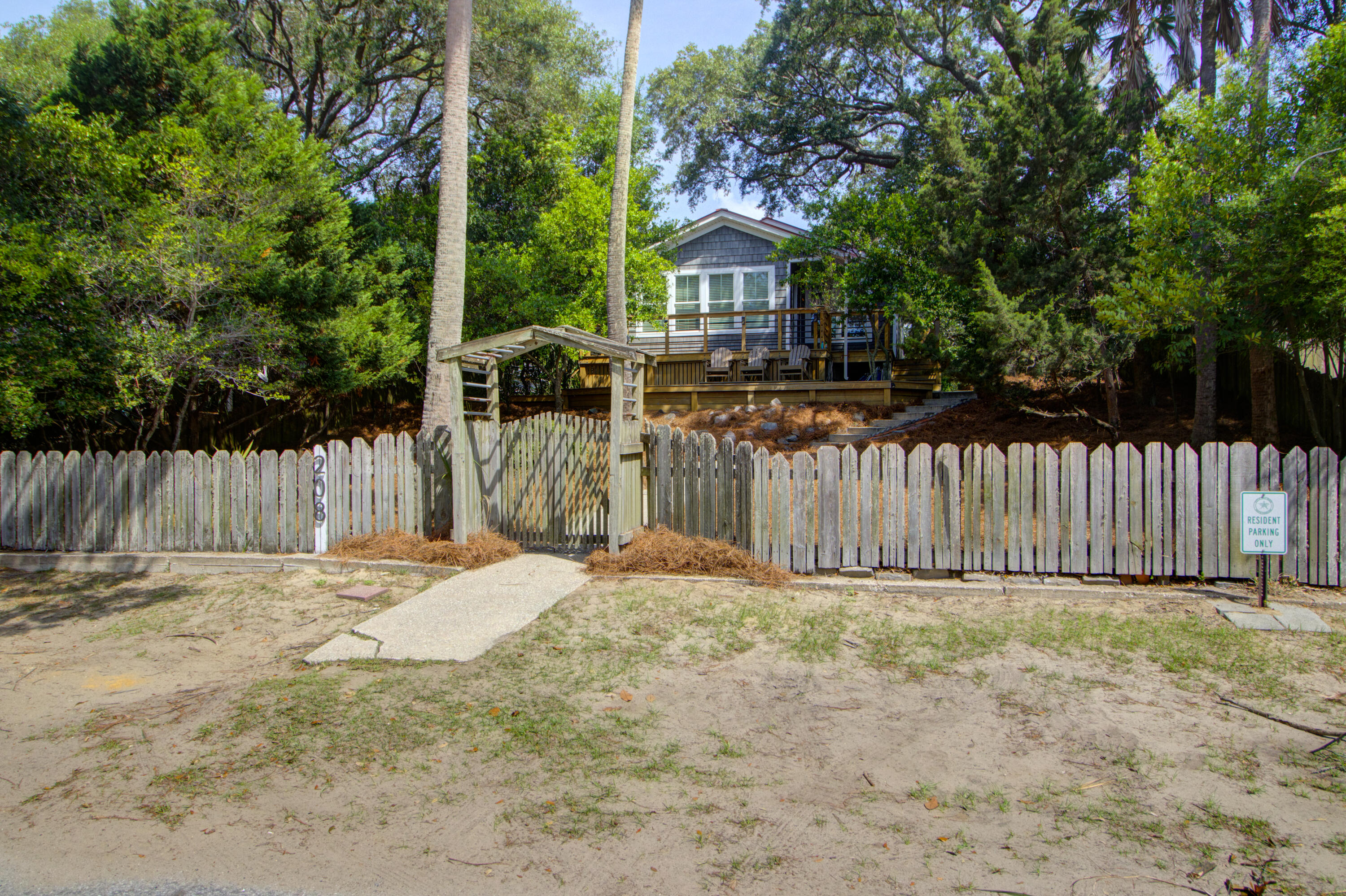 208 E Cooper E Avenue