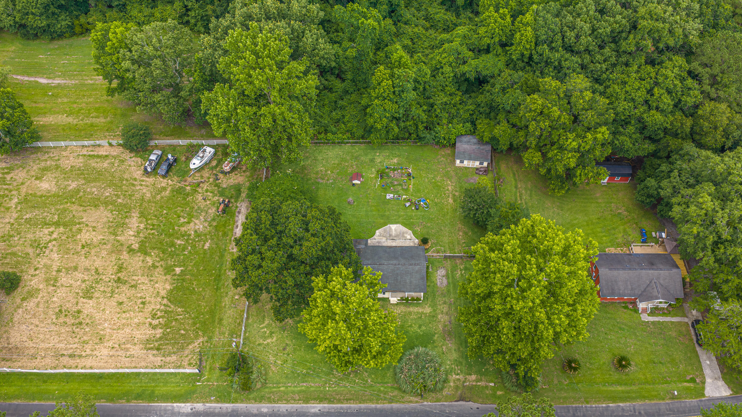 7372 Commodore Road