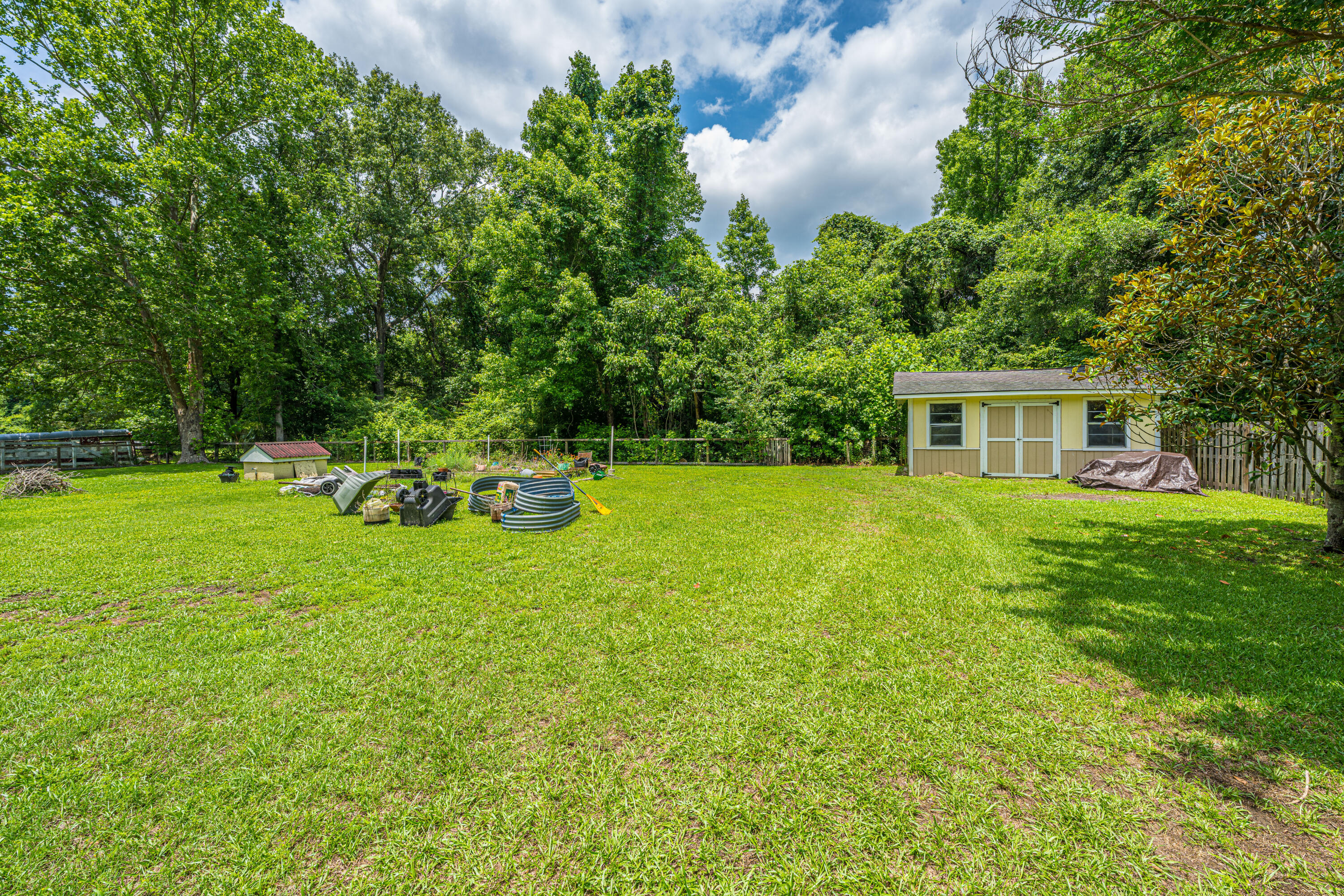 7372 Commodore Road