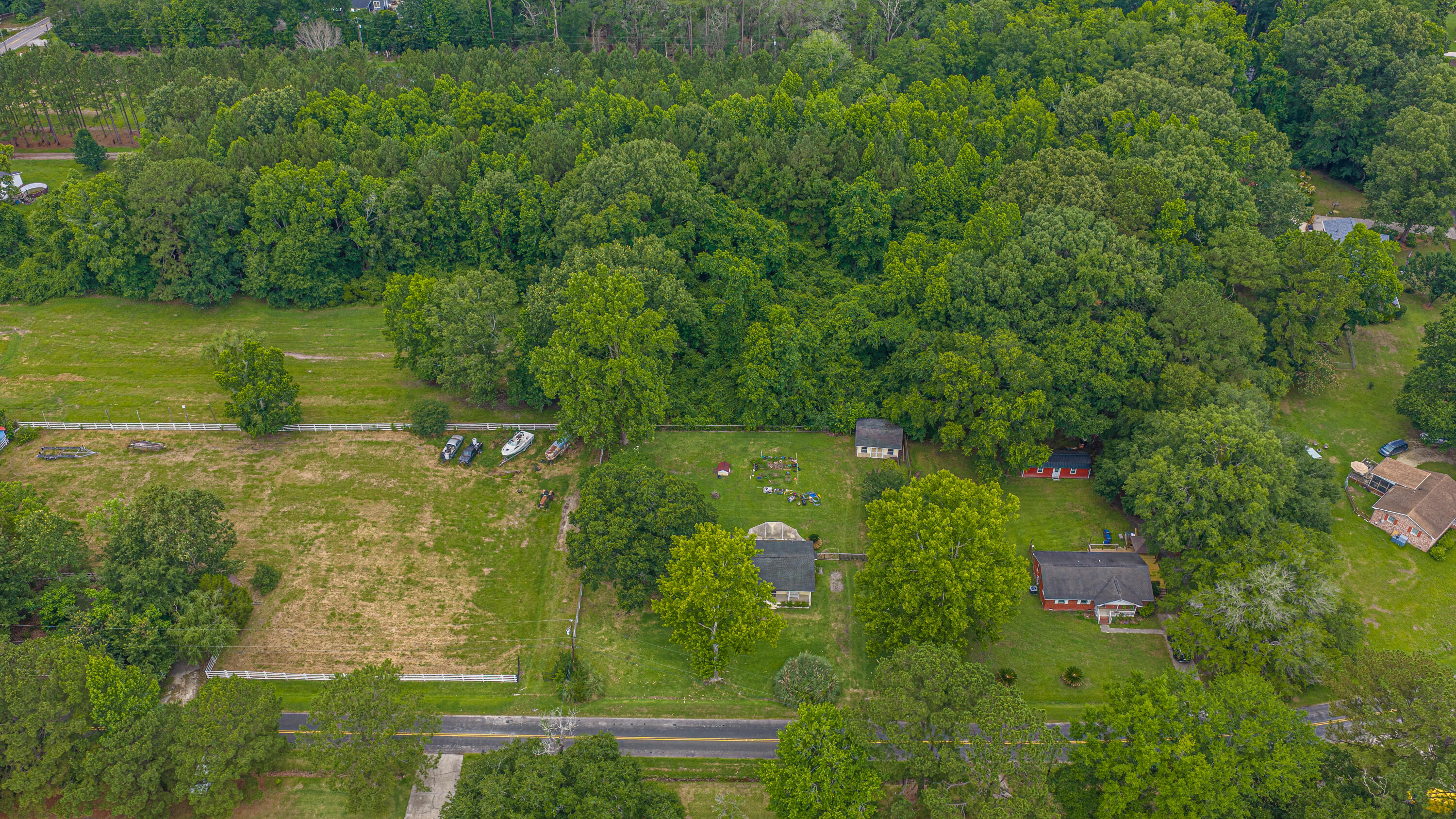7372 Commodore Road