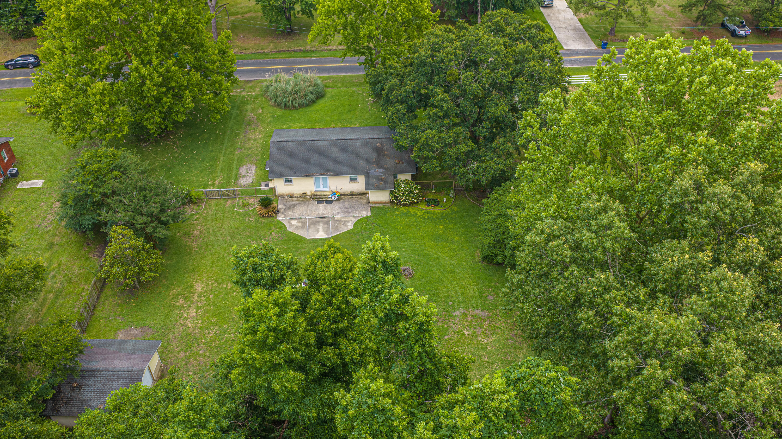 7372 Commodore Road