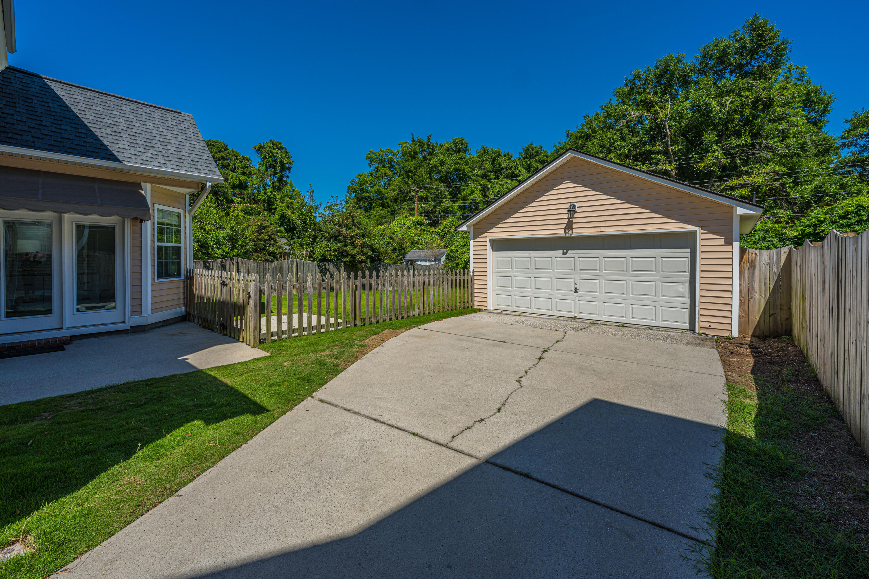 1423 Swamp Fox Lane