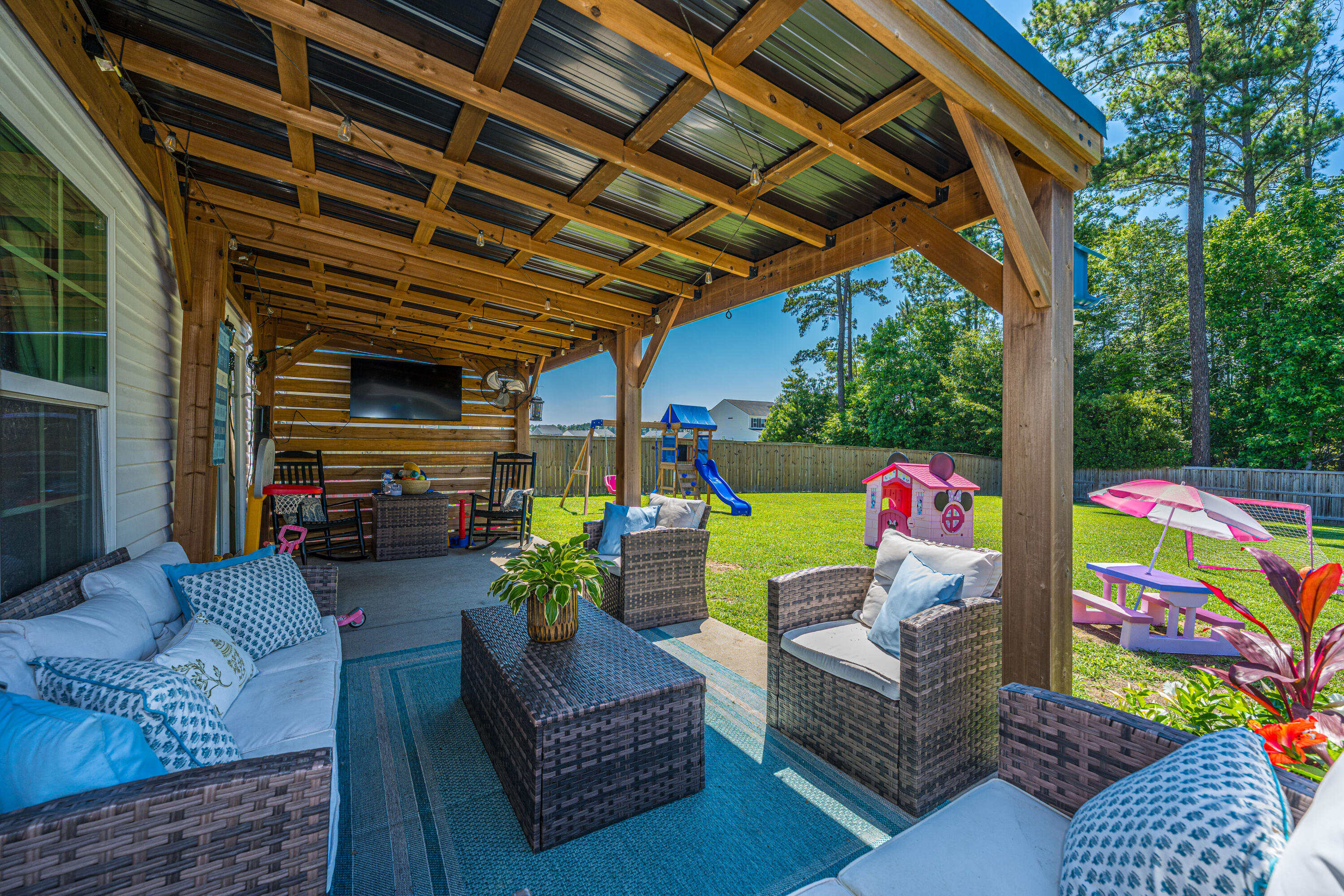 437 Spanish Wells Road