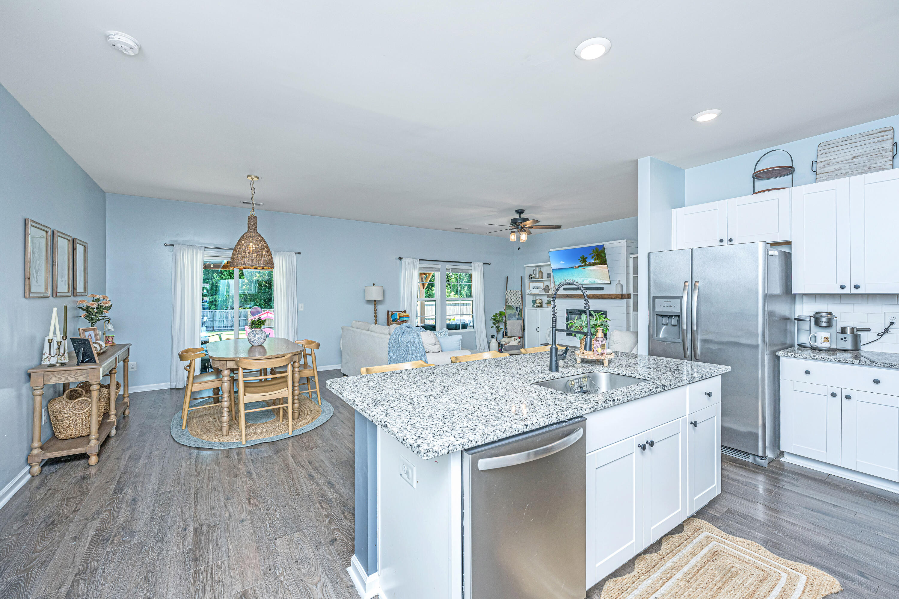 437 Spanish Wells Road