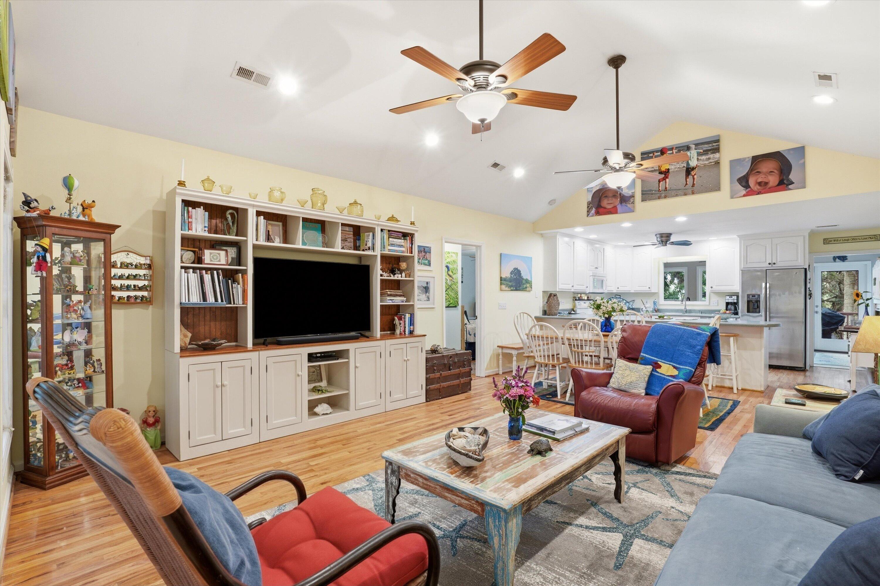 609 Dolphin Road