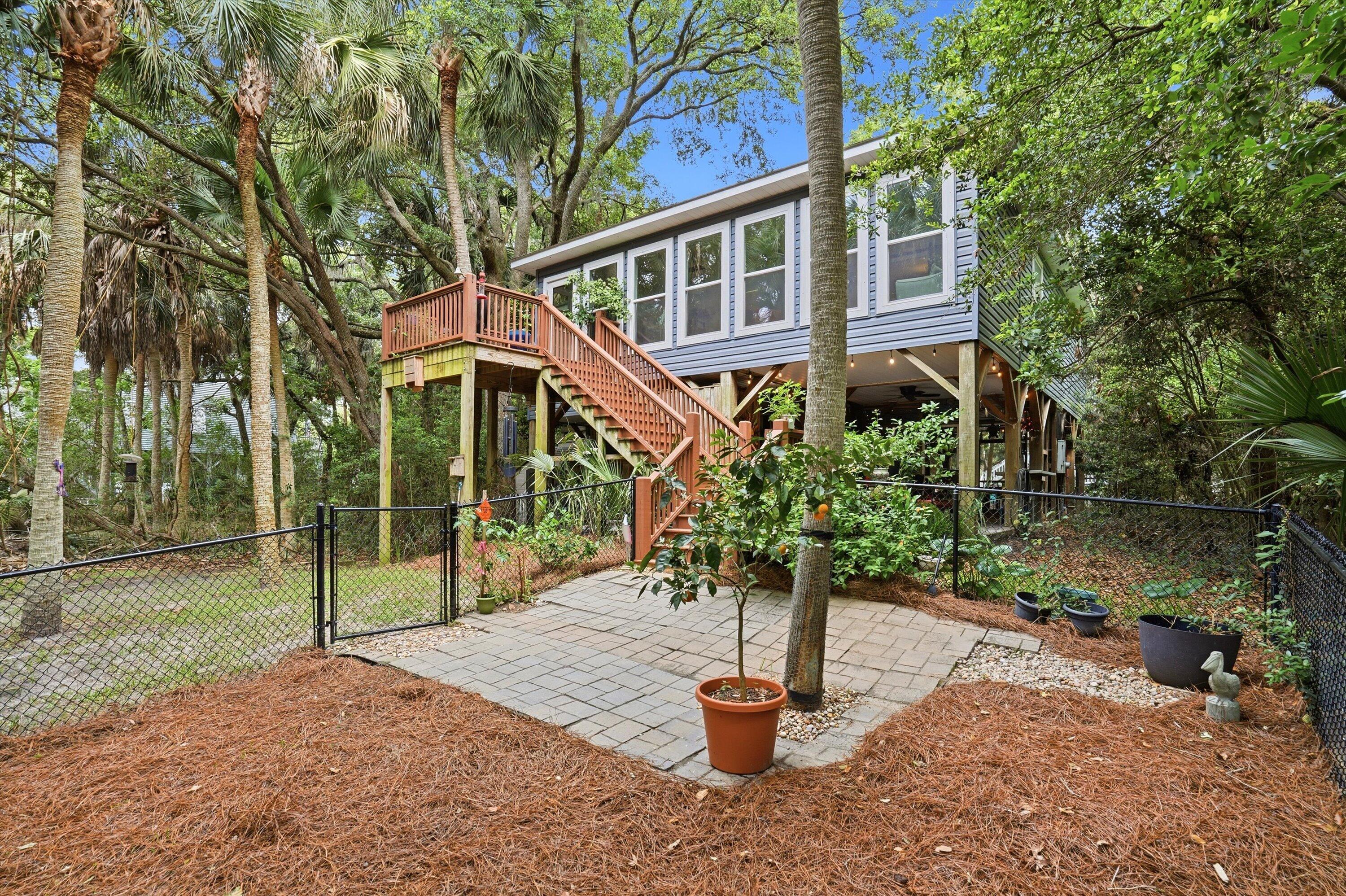 609 Dolphin Road