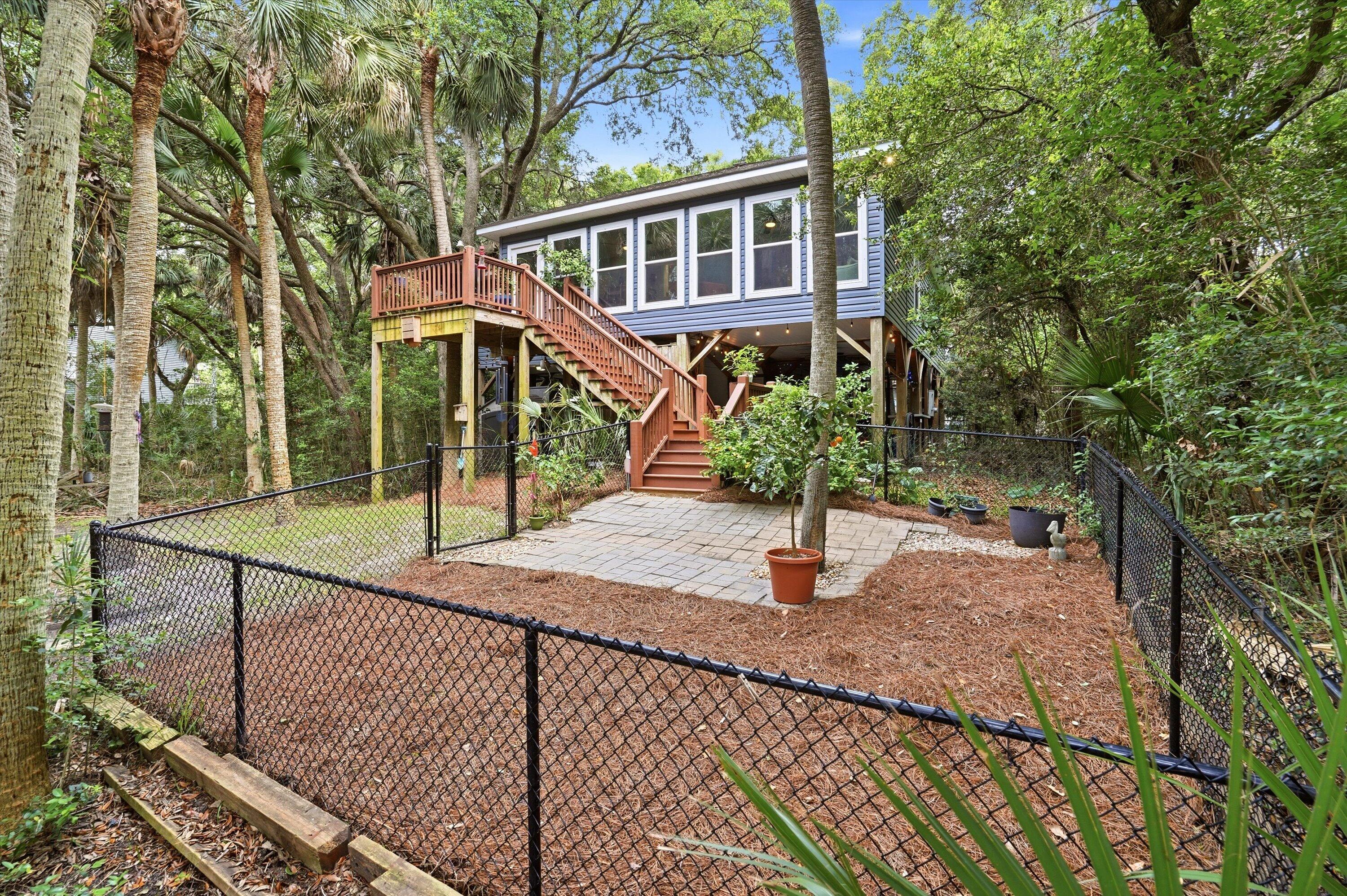 609 Dolphin Road