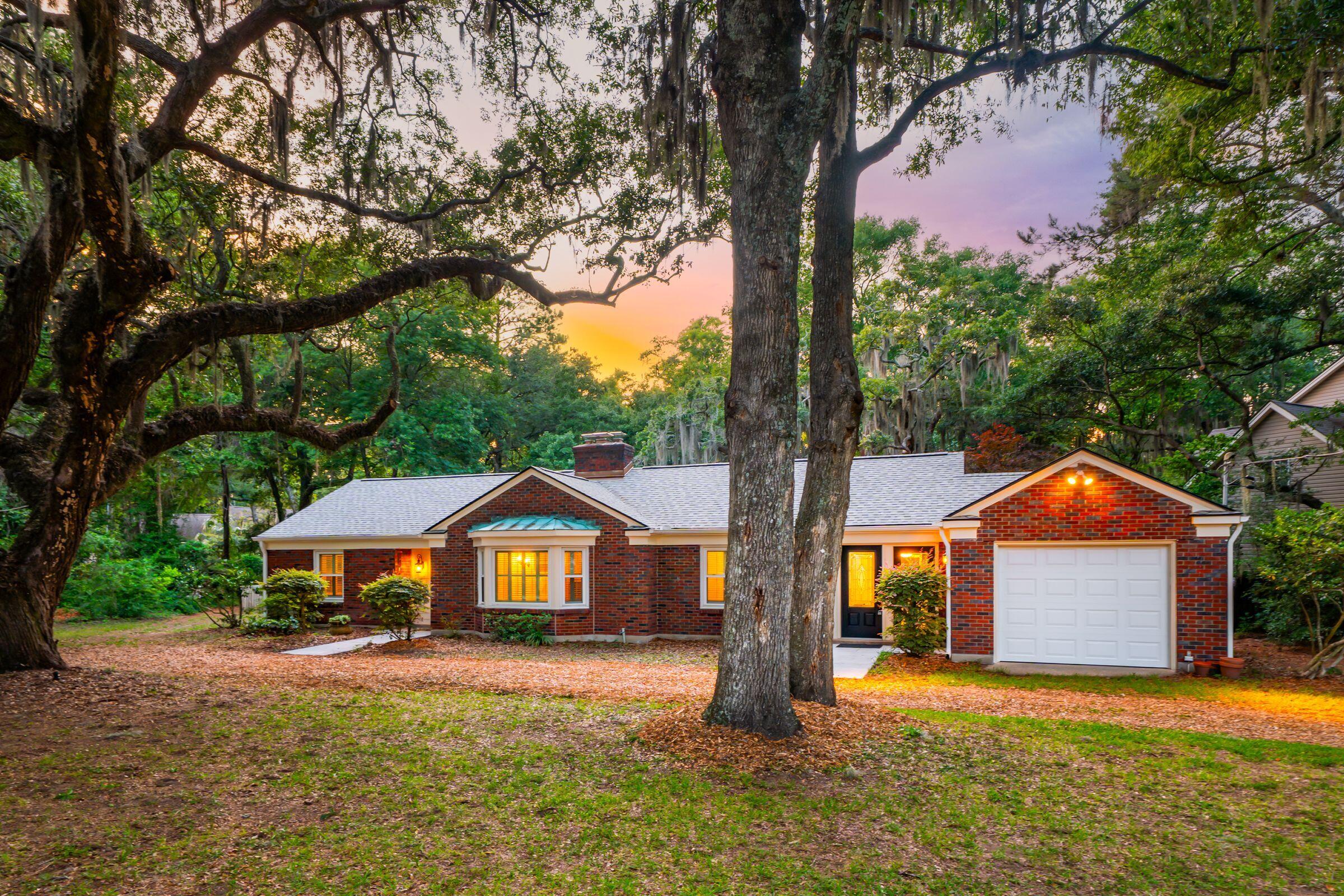 562 Fort Johnson Road