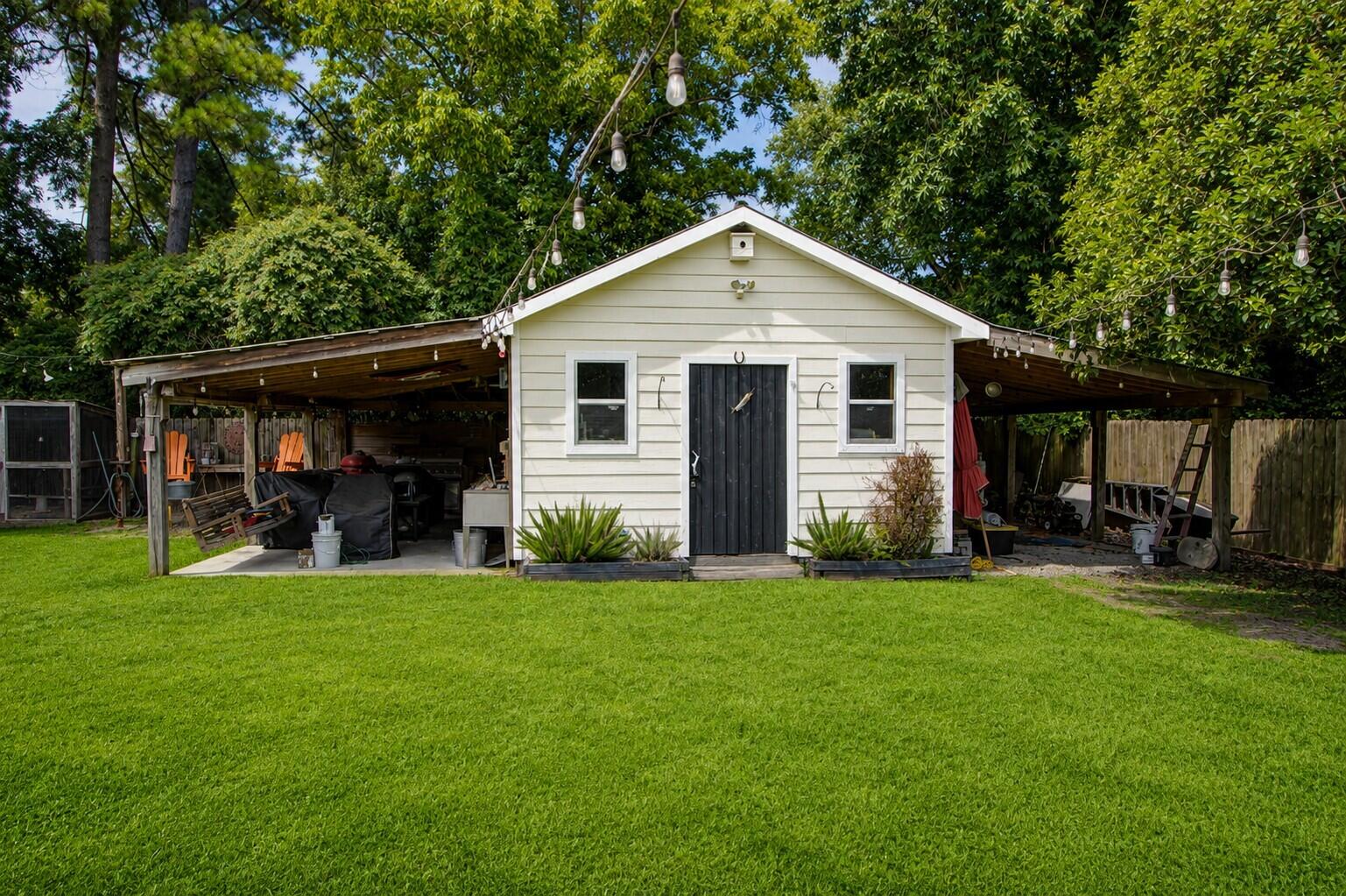 920 Ravenswood Drive