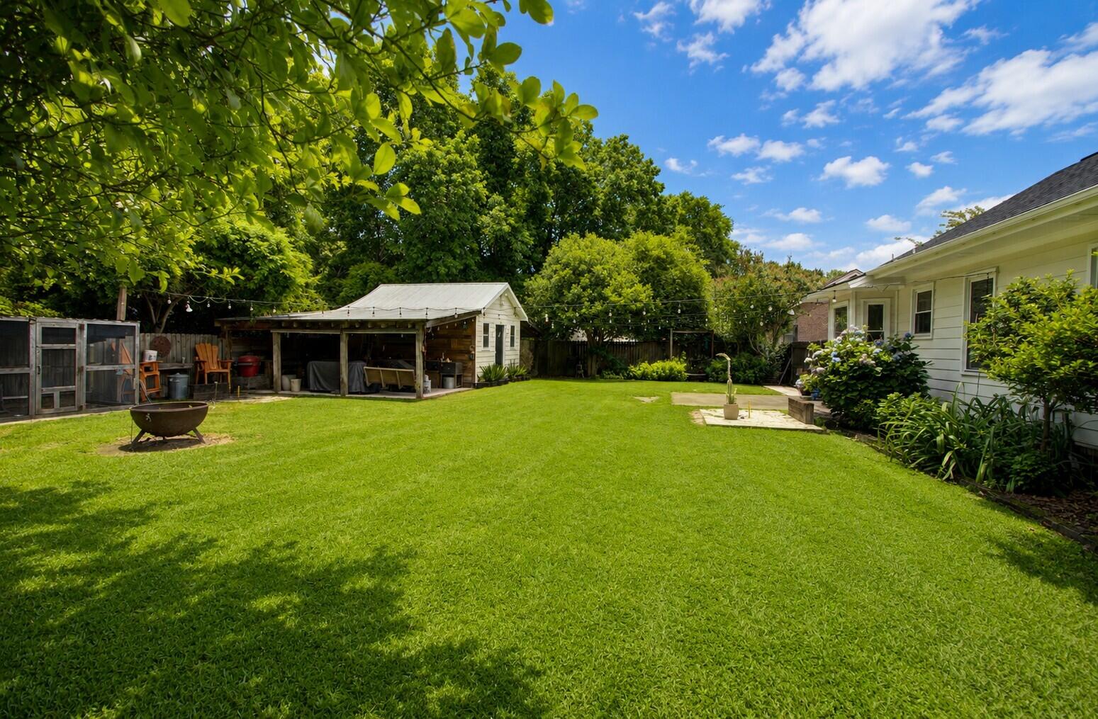 920 Ravenswood Drive