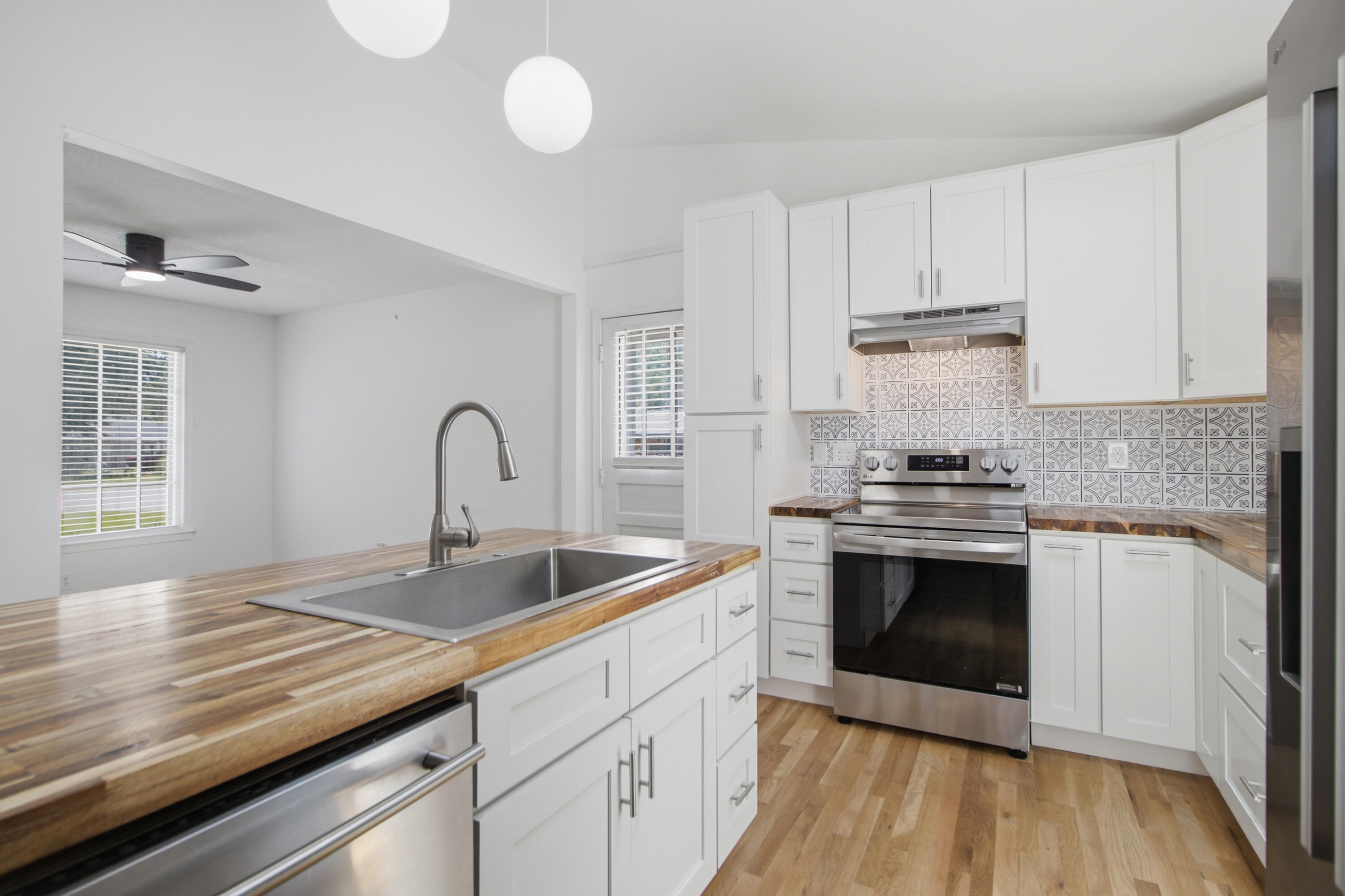 1144 Wyndham Road