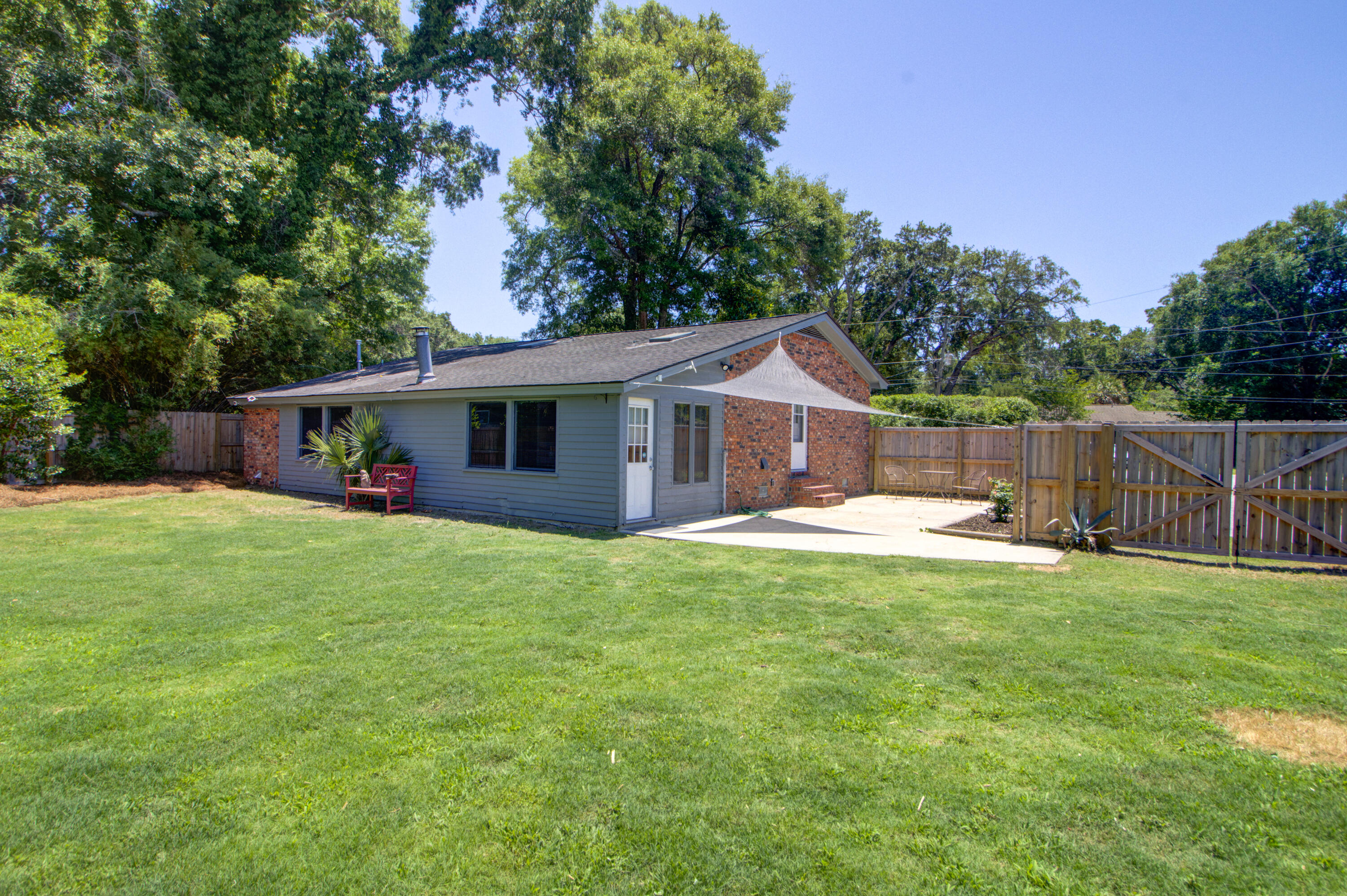 1144 Wyndham Road