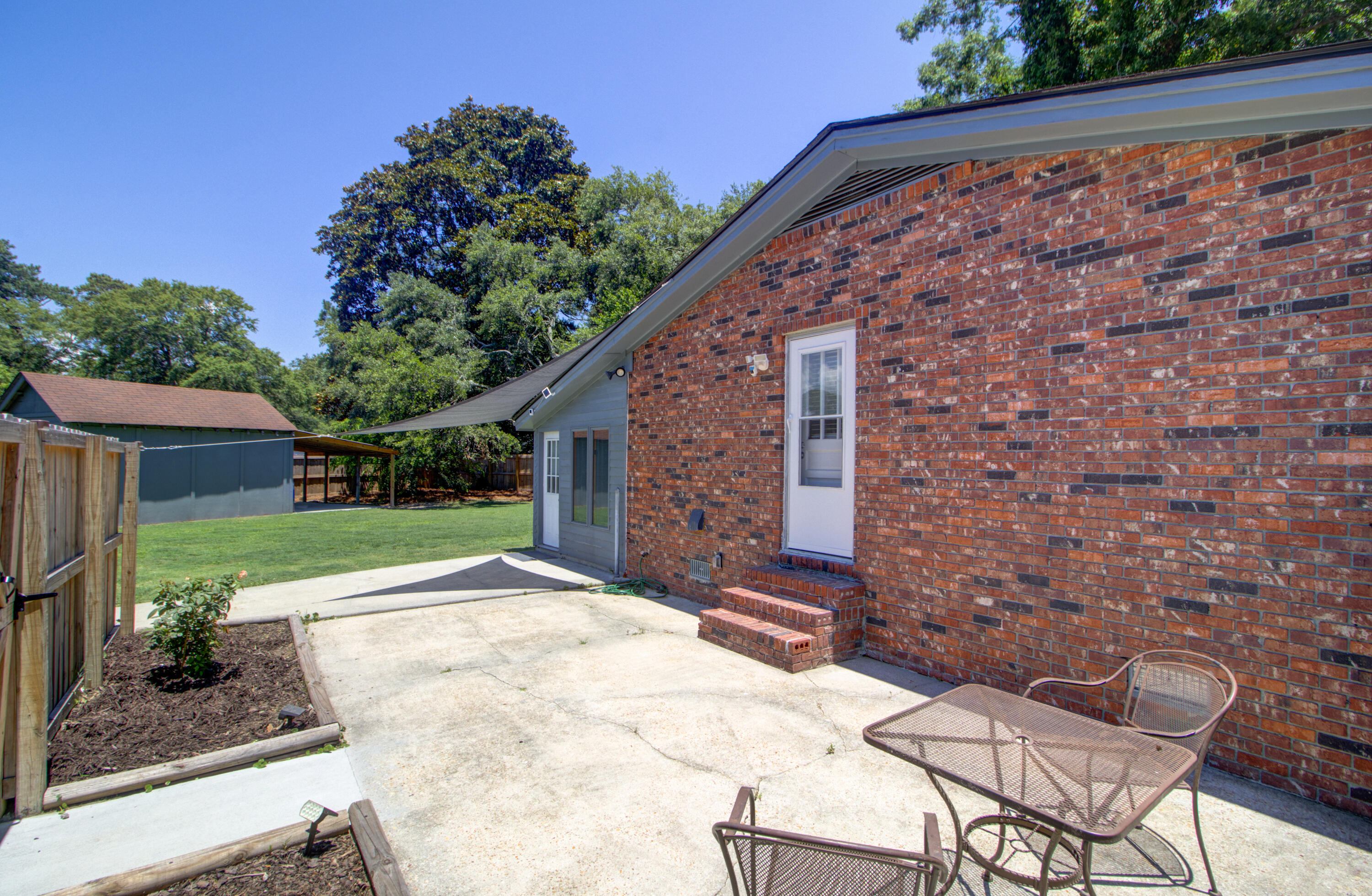 1144 Wyndham Road